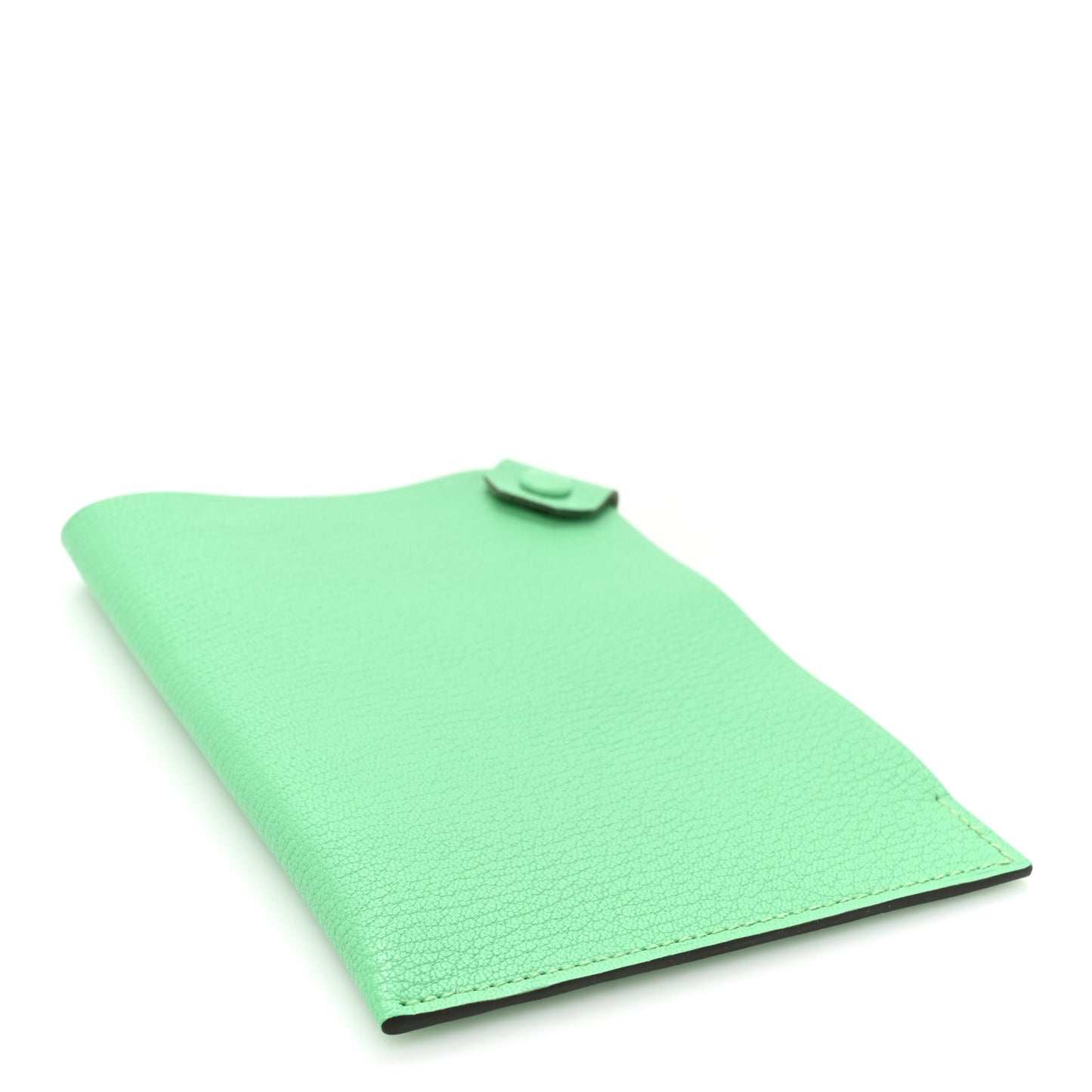 Chevre Chamkila Tarmac PM Passport Holder Vert Comics