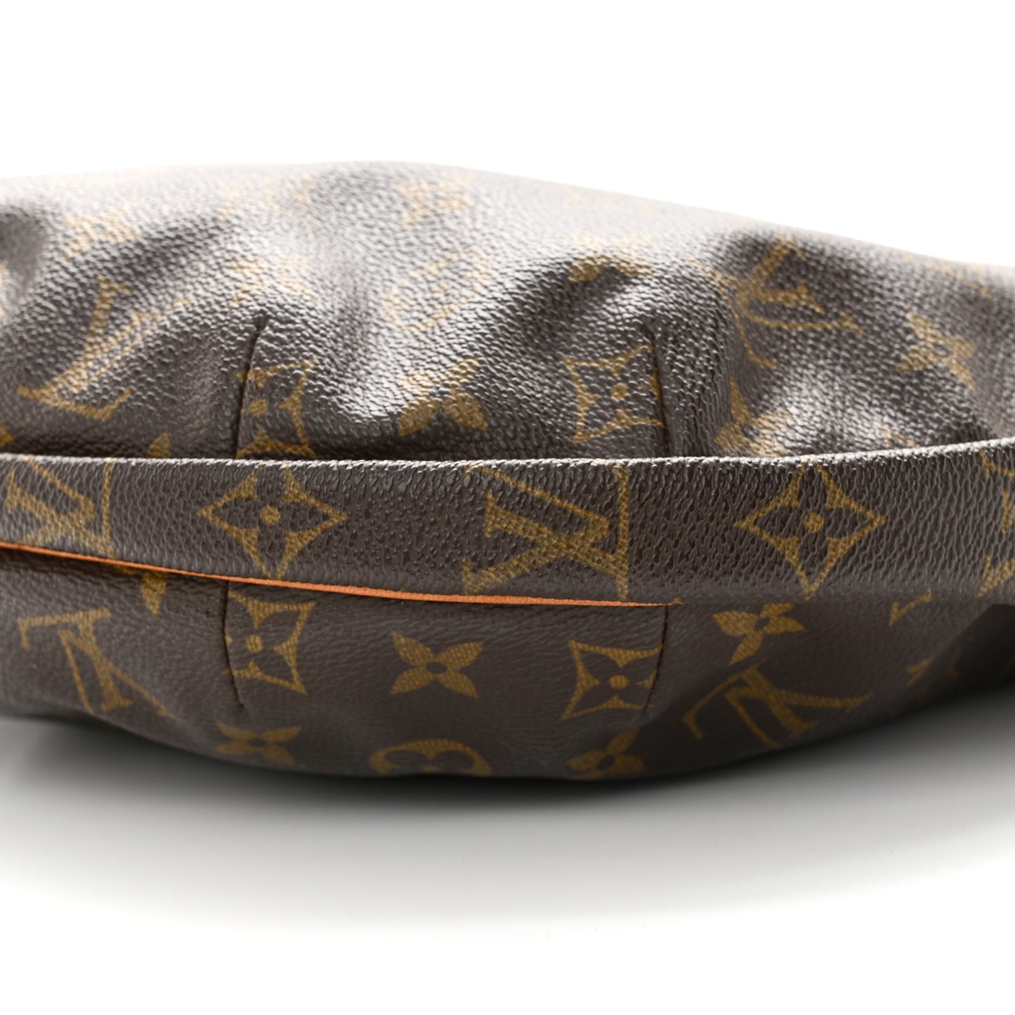 Monogram Croissant MM