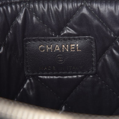 Chanel Caviar Quilted Medium Boy Cosmetic Case Black 6 of 7