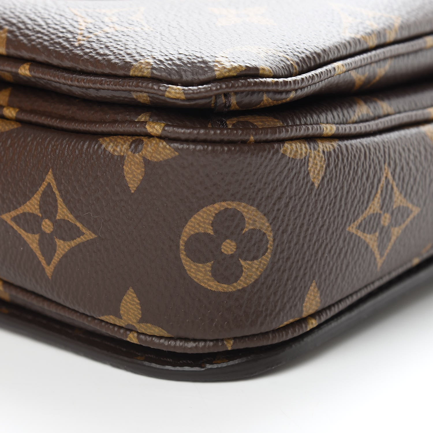Louis Vuitton Monogram Pochette Metis 10 of 11
