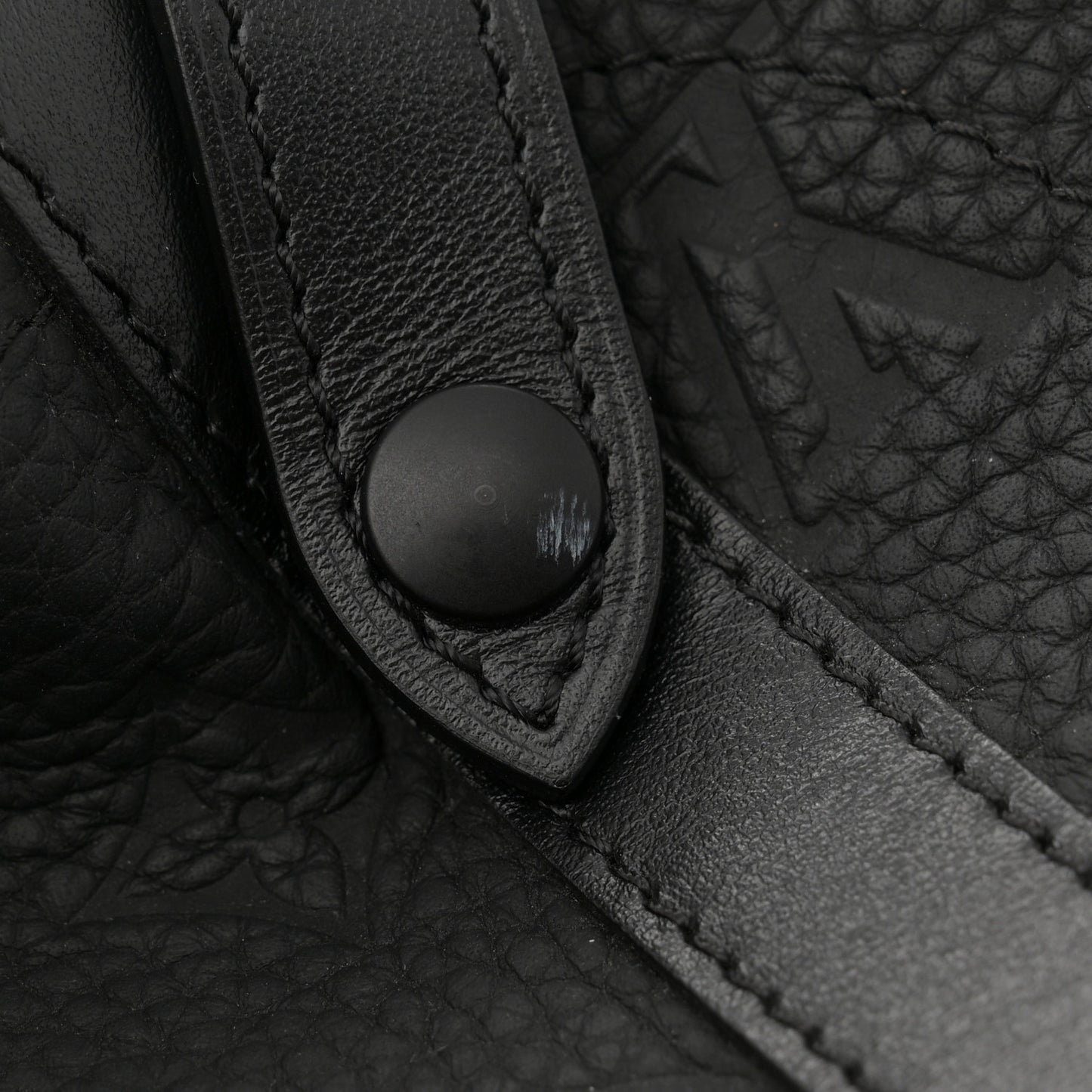 Taurillon Monogram Christopher MM Backpack Black