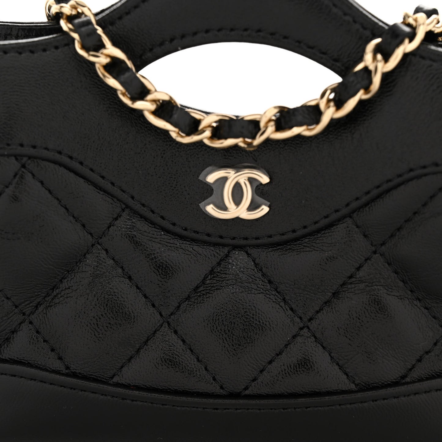 Shiny Lambskin Quilted Micro 31 Clutch With Chain Black