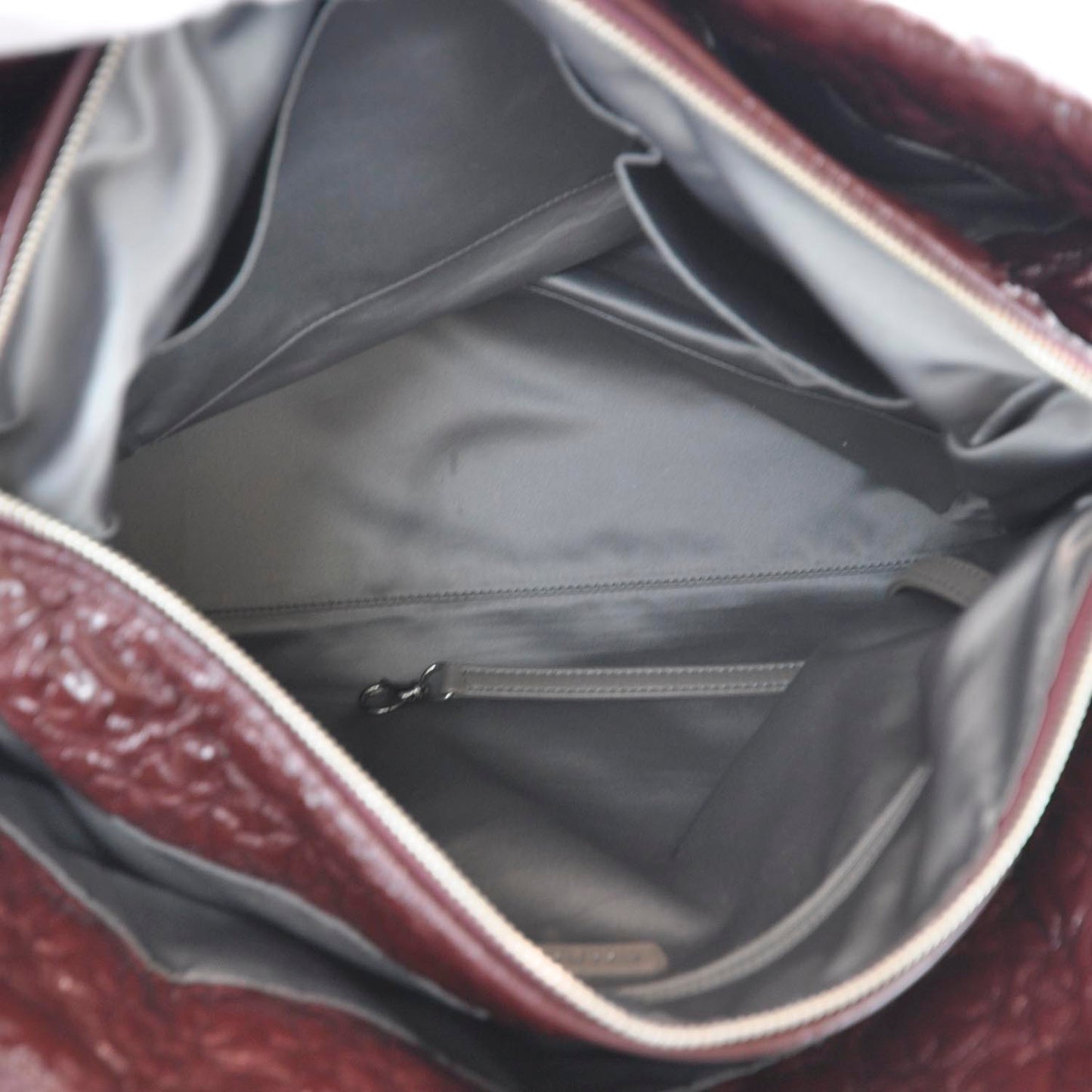 Vinyl Rock in Moscou Moscow Tote Burgundy