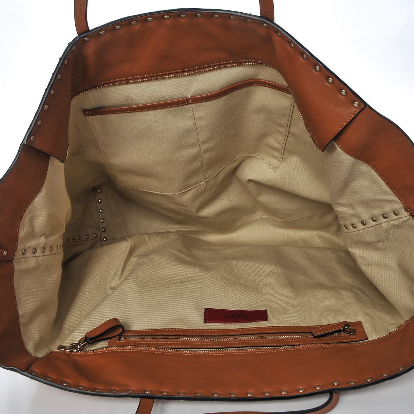 Vitello Large Rockstud Crossbody Tote Light Cuir