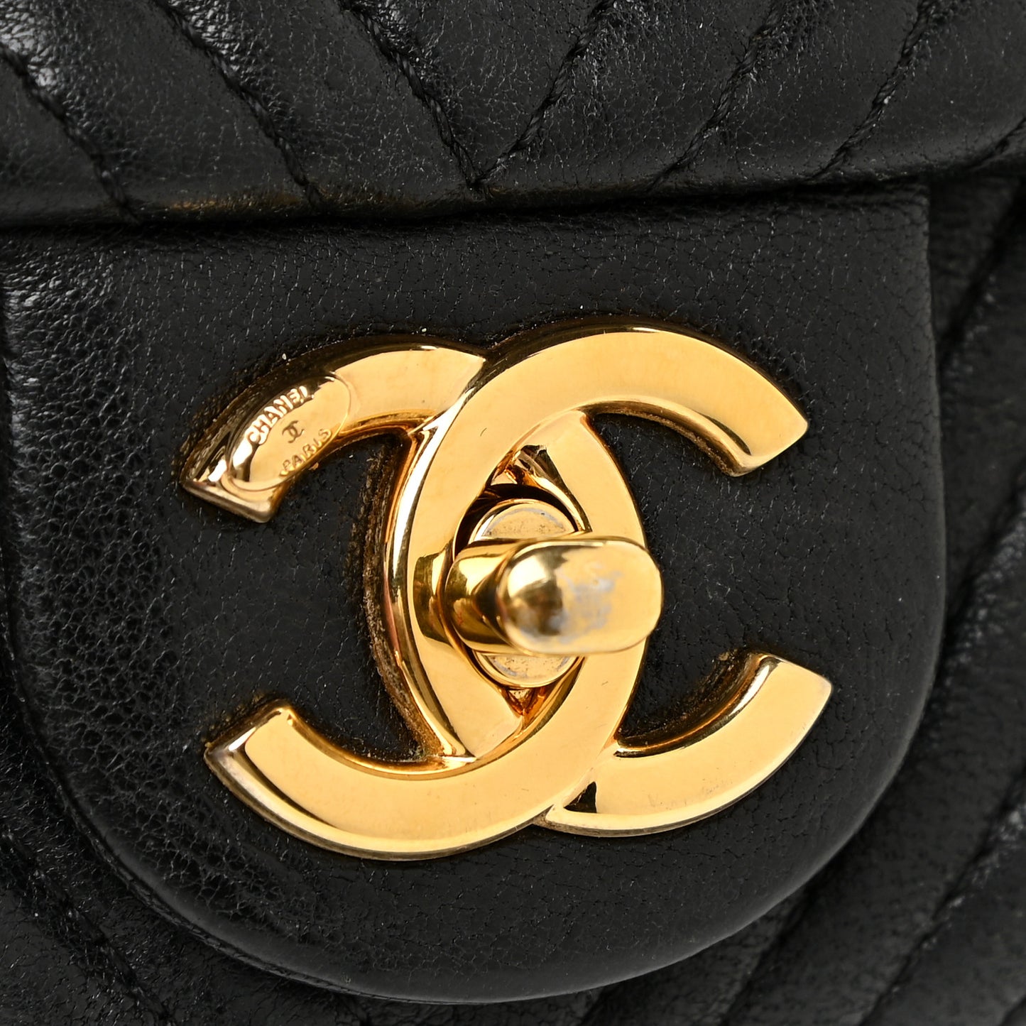 Calfskin Chevron Quilted Small Surpique Flap Black