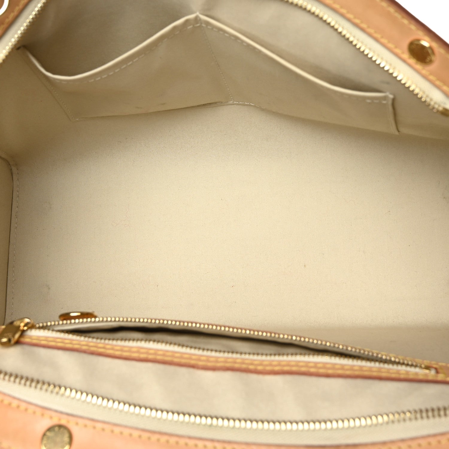 Louis Vuitton Vernis Brea MM Blanc Corail 5 of 9