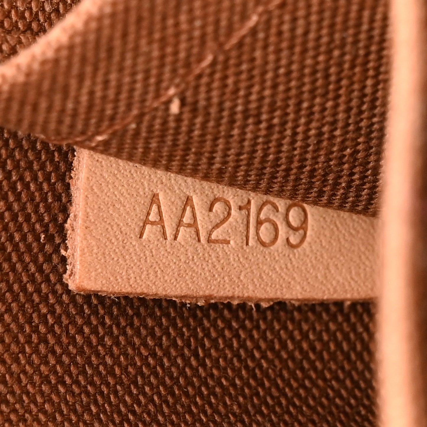 Monogram Alma BB