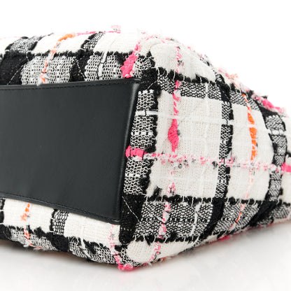 Chanel Tweed Calfskin Signe Hobo Coral White Black 10 of 10