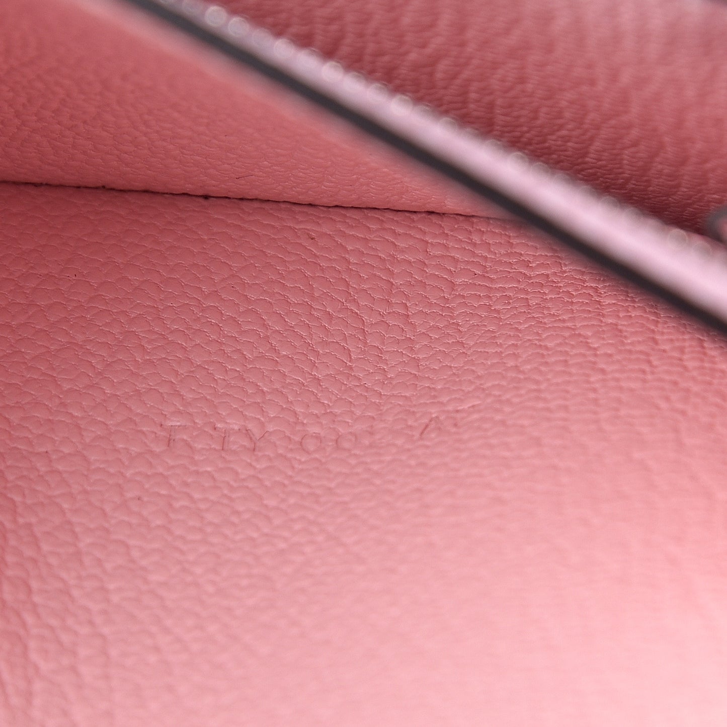 Chevre Mysore Bearn Gusset Wallet Rose Sakura