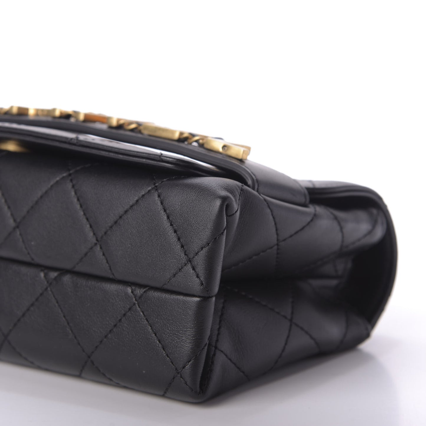 Calfskin Quilted Enchained Flap Black