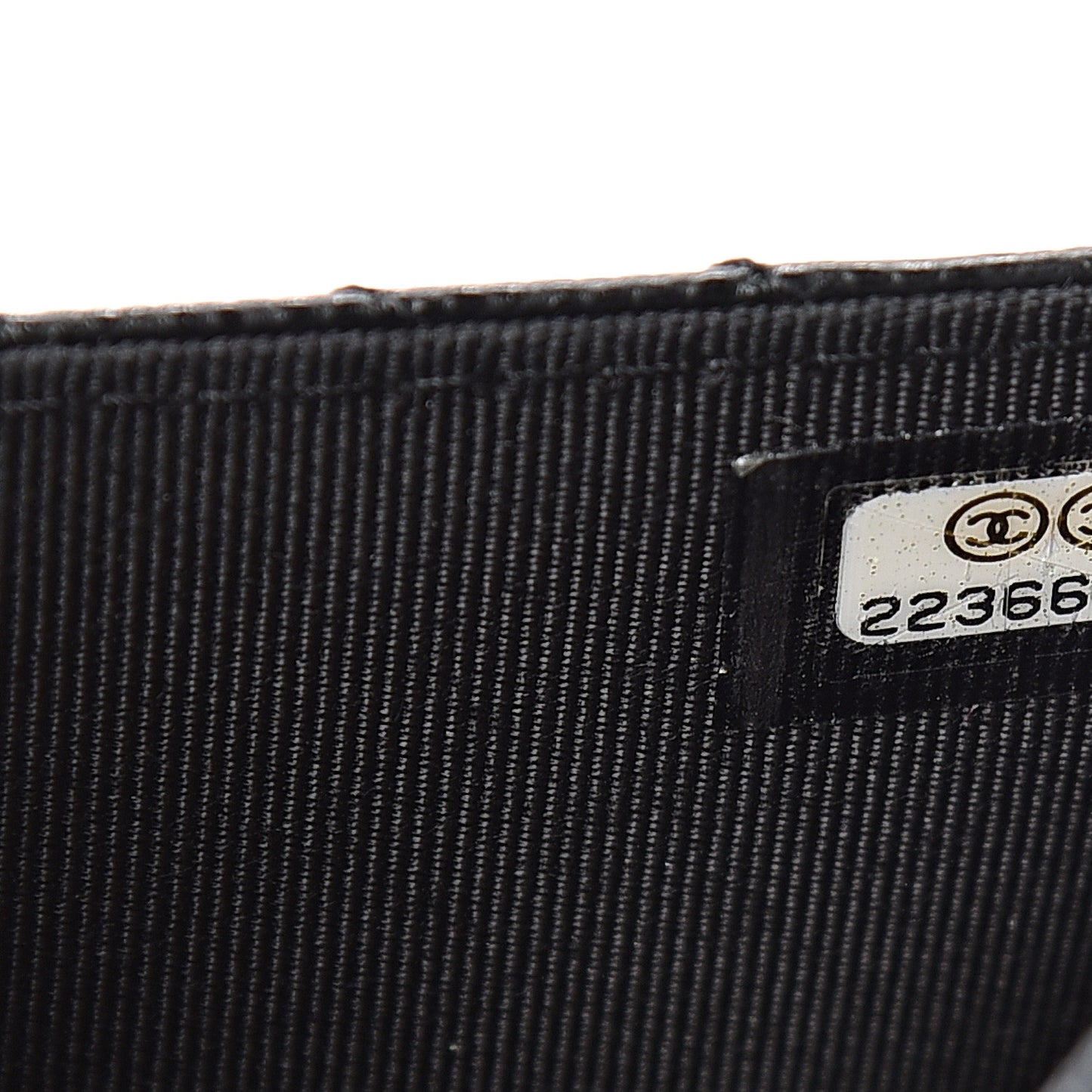 Caviar Chevron Quilted Wallet On Chain WOC Black
