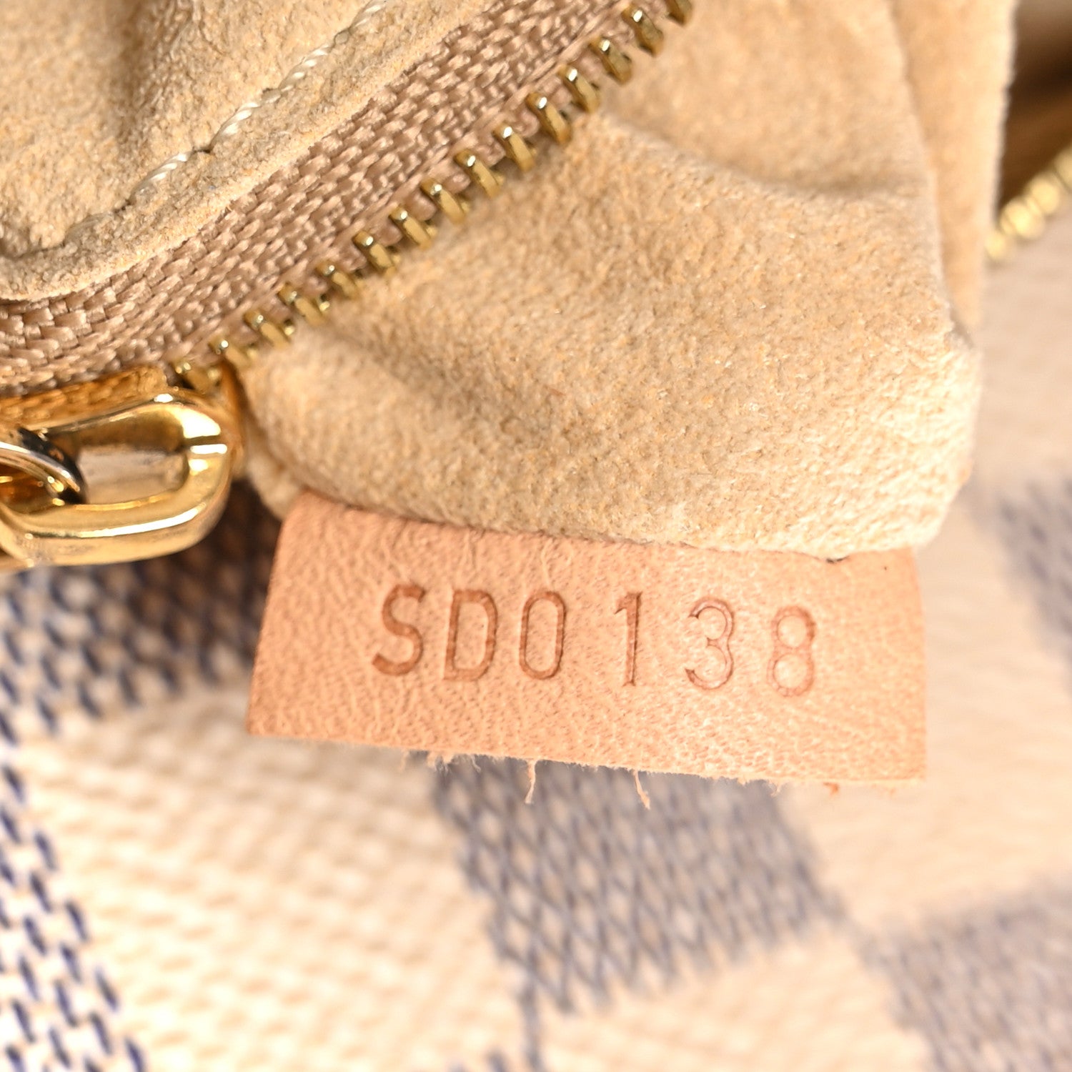 Louis Vuitton Damier Azur Artsy MM 7 of 11