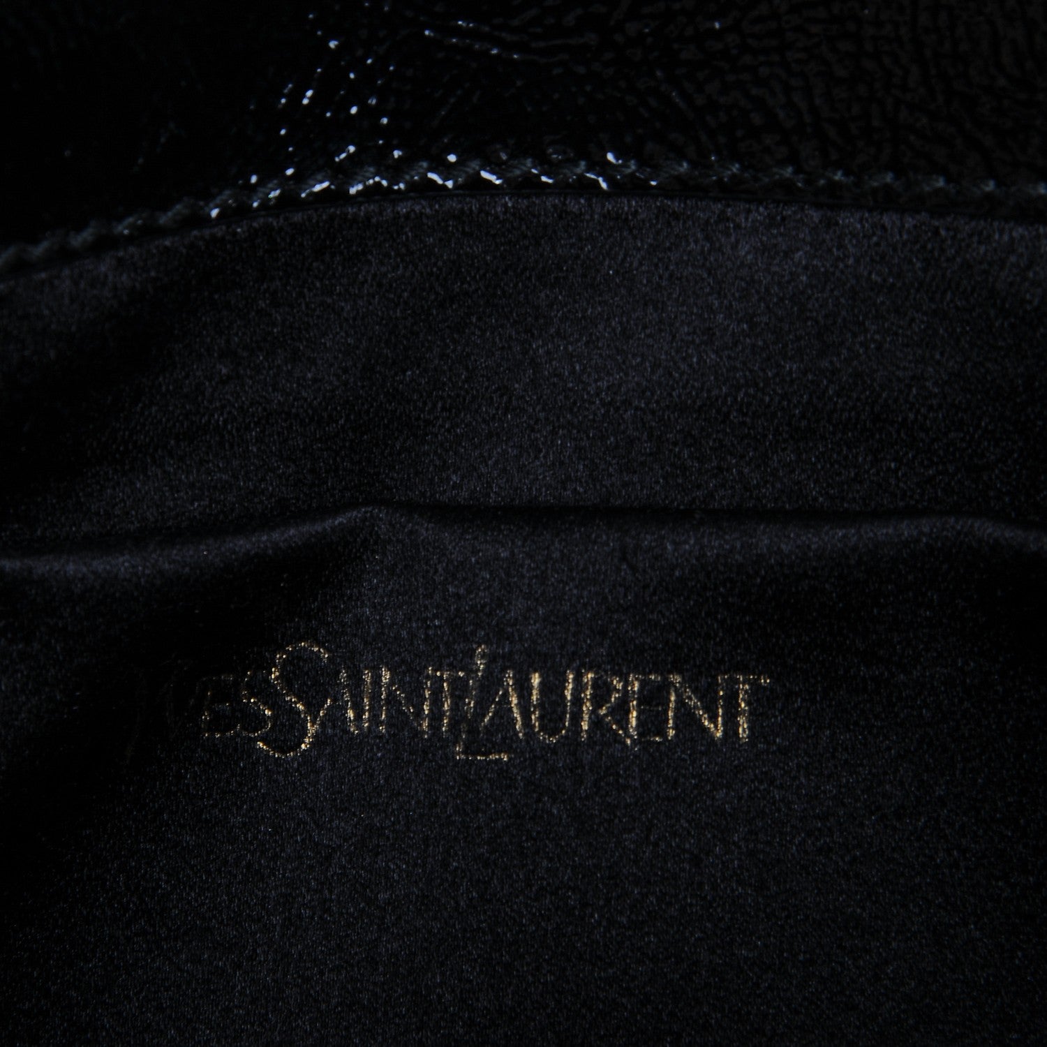 Saint Laurent Textured Patent Monogram Large Belle De Jour Clutch Black 6 of 7