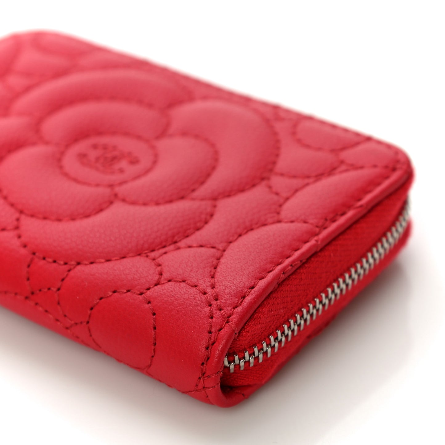 Caviar Camellia Embossed Zip Coin Purse Red