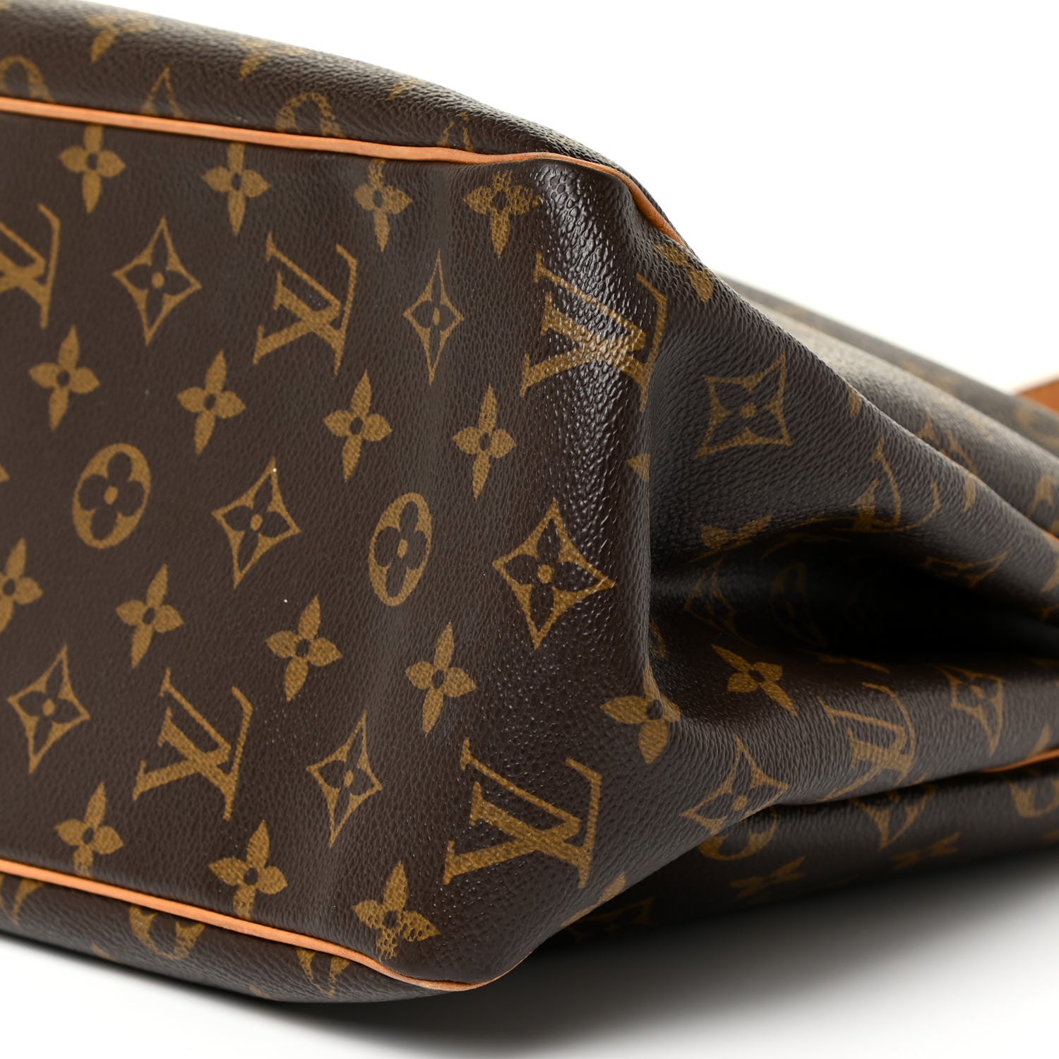 Louis Vuitton Monogram Batignolles Vertical 9 of 39