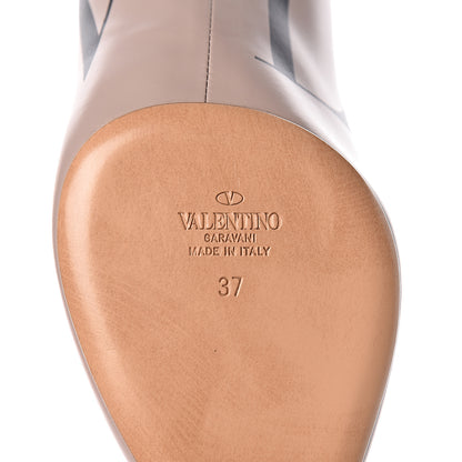 Valentino Garavani Calfskin VLTN Pumps 37 Poudre 6 of 9
