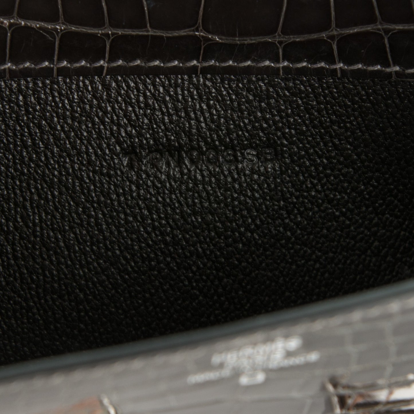 Shiny Alligator Constance Wallet Graphite