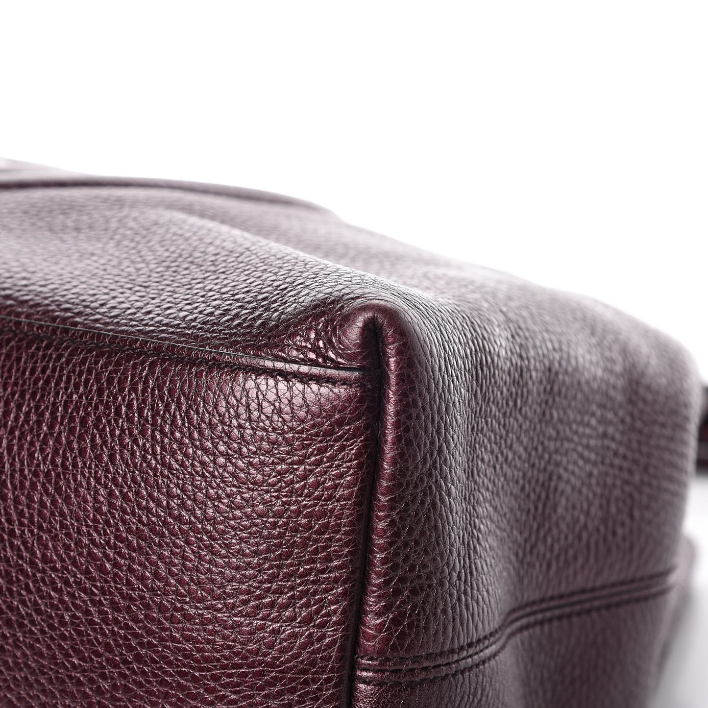 Metallic Cellarius Calfskin Medium Soho Chain Shoulder Bag Classic Burgundy