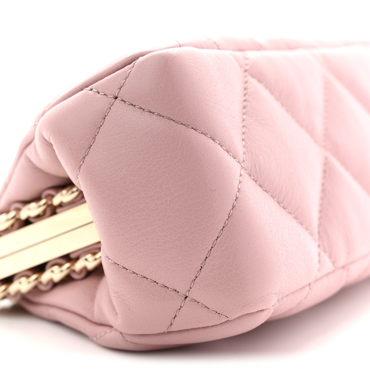 CHANEL ヴィンテージ キルティング クラッチ／クリムゾン） Chanel Lambskin Quilted Chain Frame Clutch Pink 1871465 – FASHIONPHILE