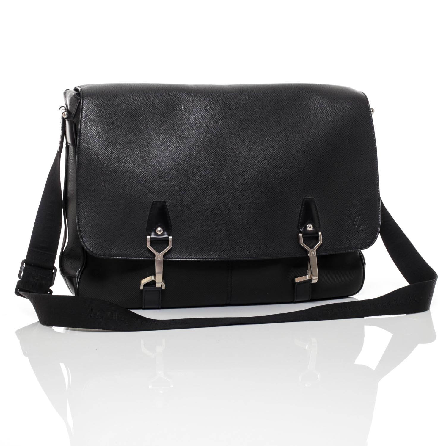 Louis Vuitton Taiga Dersou Messenger Bag 1 of 8