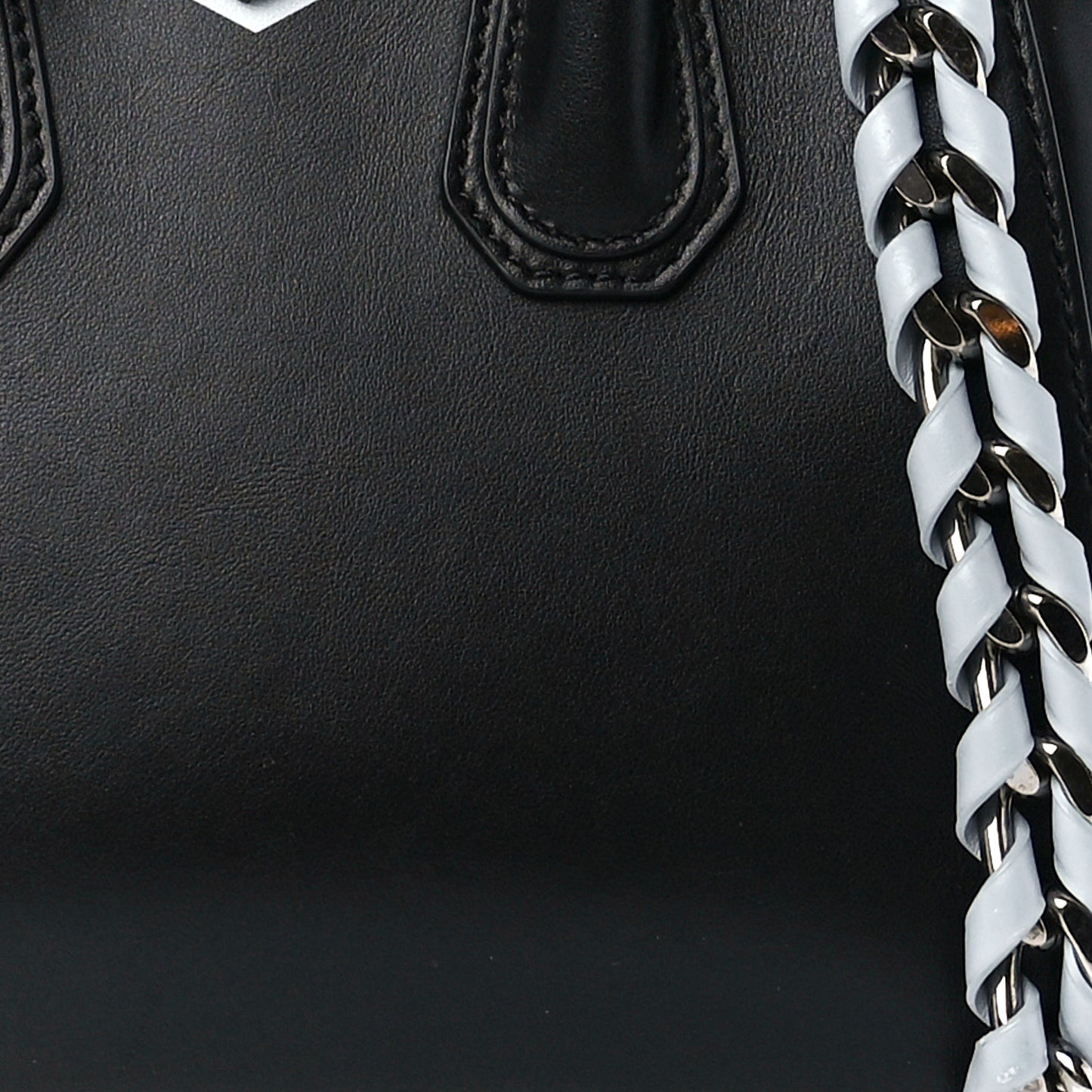 Smooth Calfskin Mini Chain Weave Antigona Black