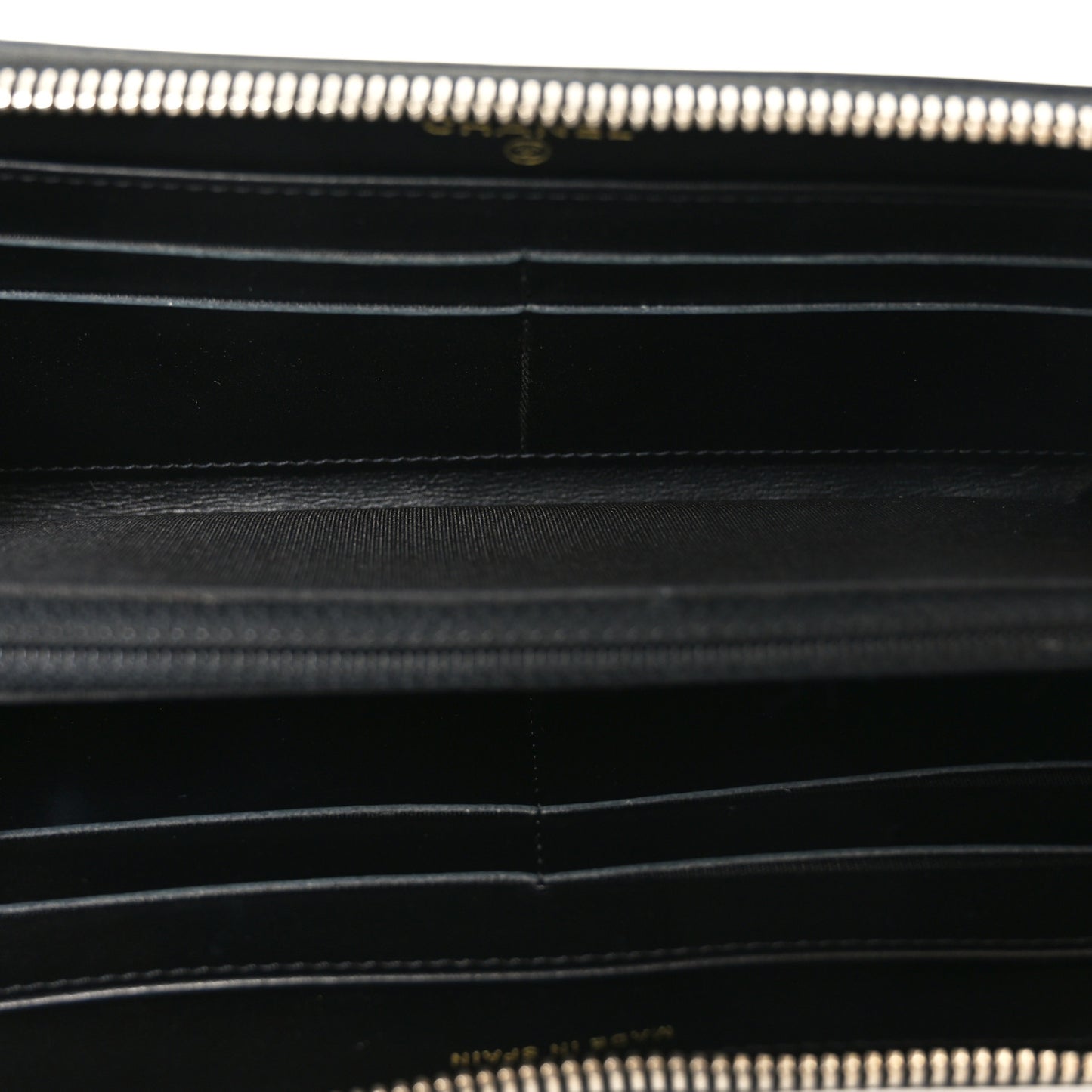 Caviar Quilted Filigree Zip Around Wallet Beige Black
