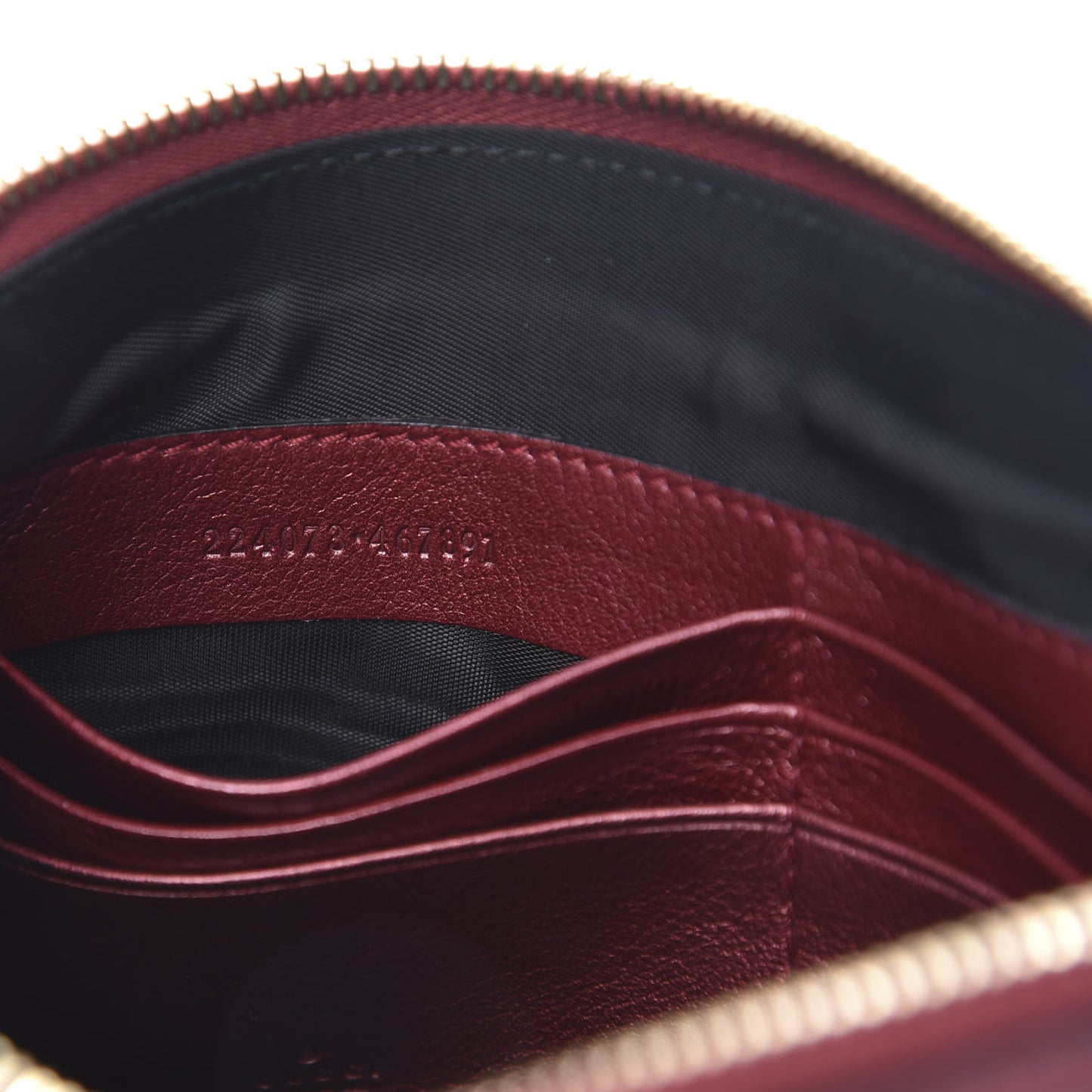 Metallic Soft Guccissima Heart Wristlet Bordeaux