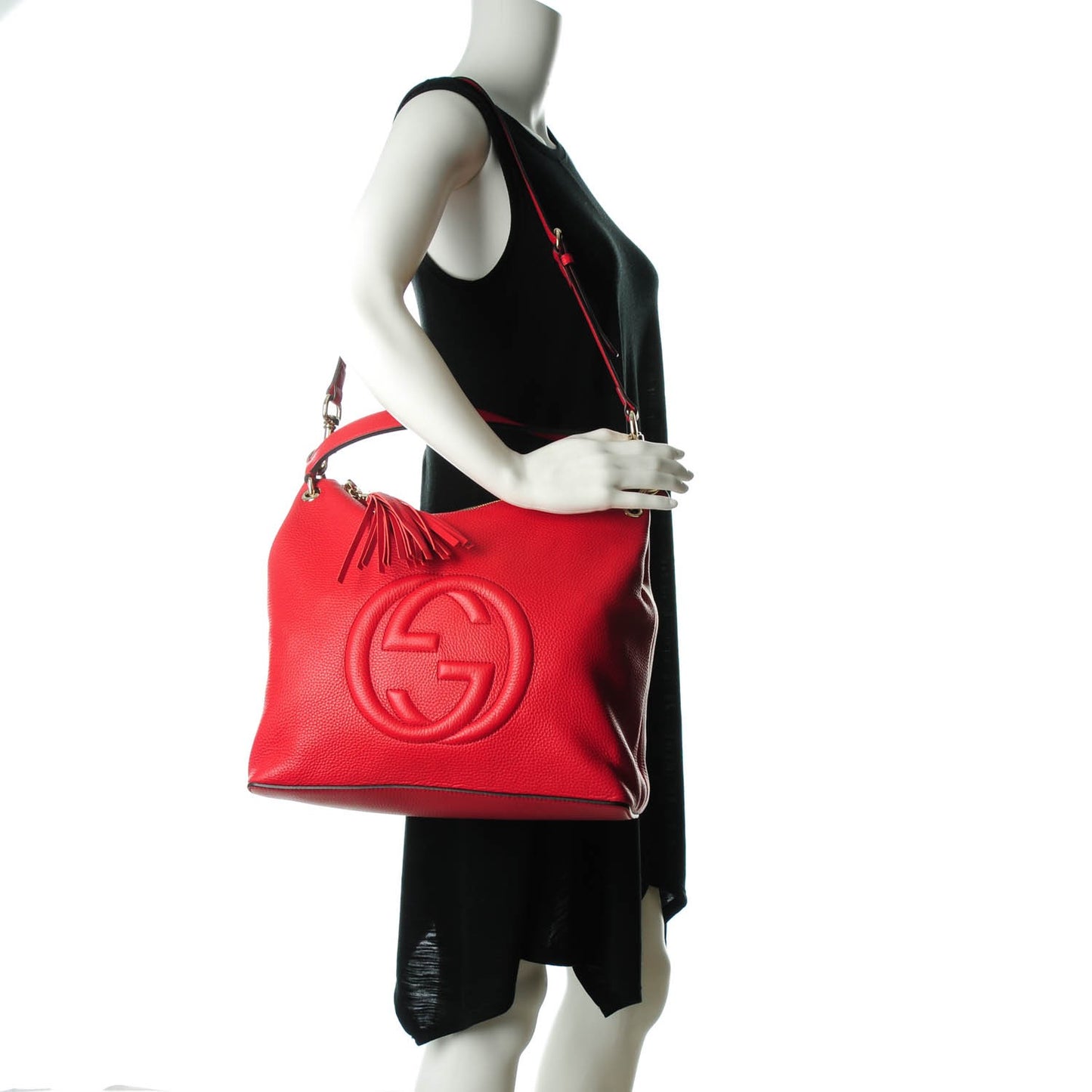 Pebbled Calfskin Large Soho Hobo Tabasco Red