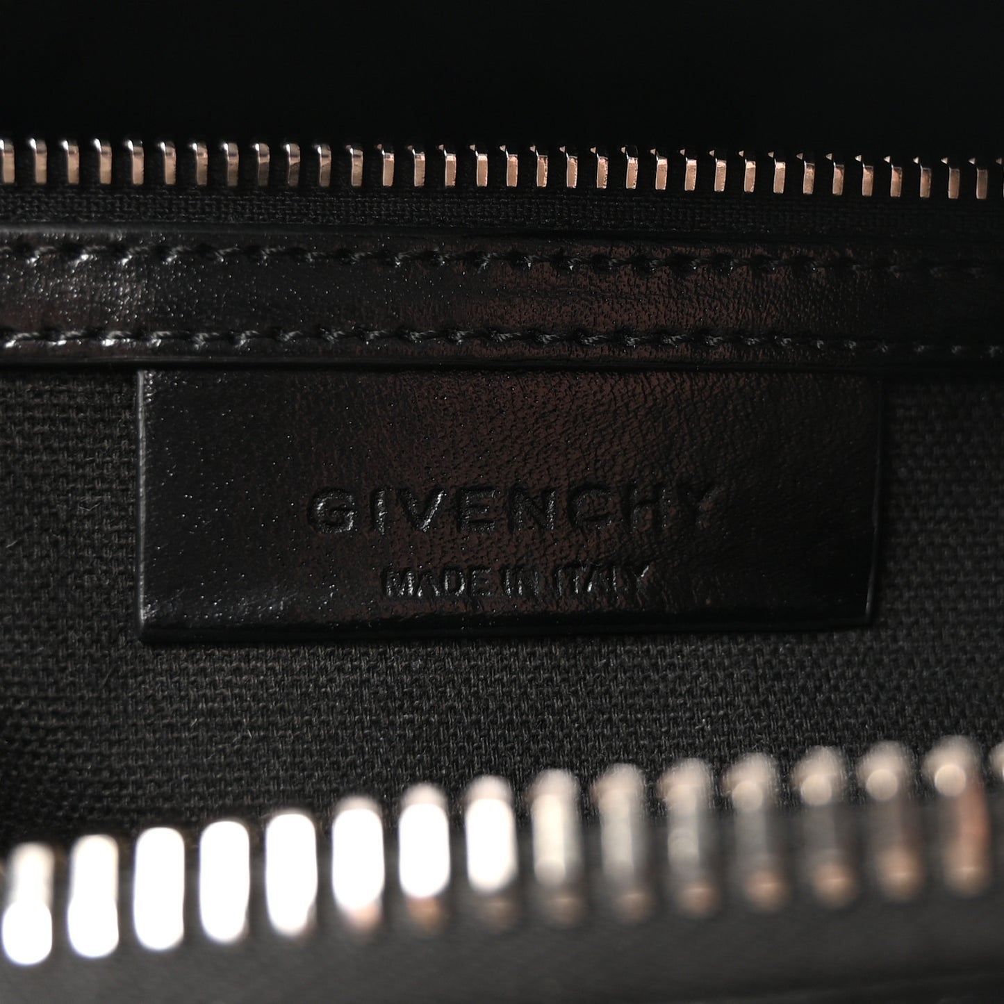 Shiny Lord Calfskin Small Antigona Black