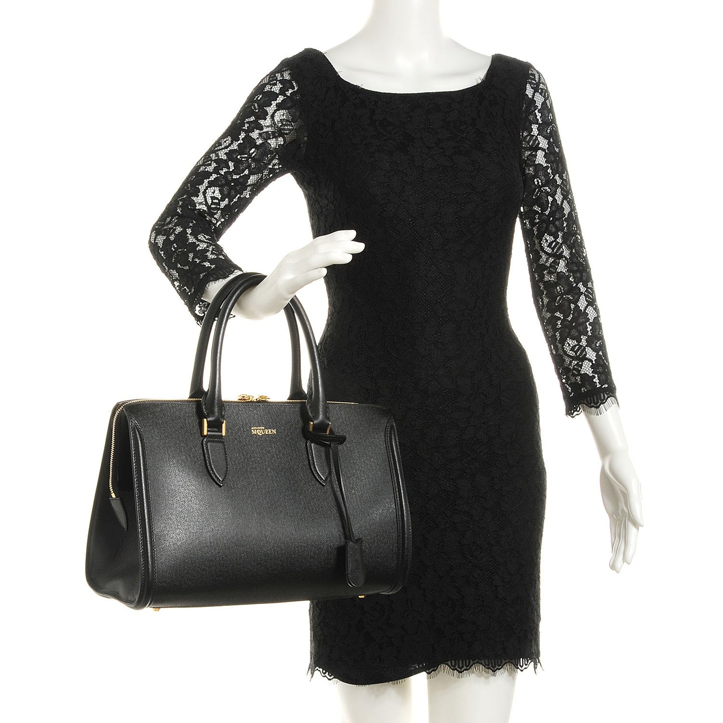 Grained Calfskin Medium Heroine Black