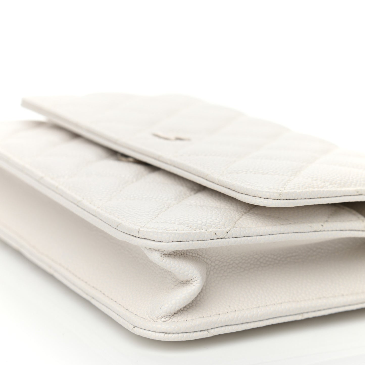 Caviar Quilted Wallet On Chain WOC White