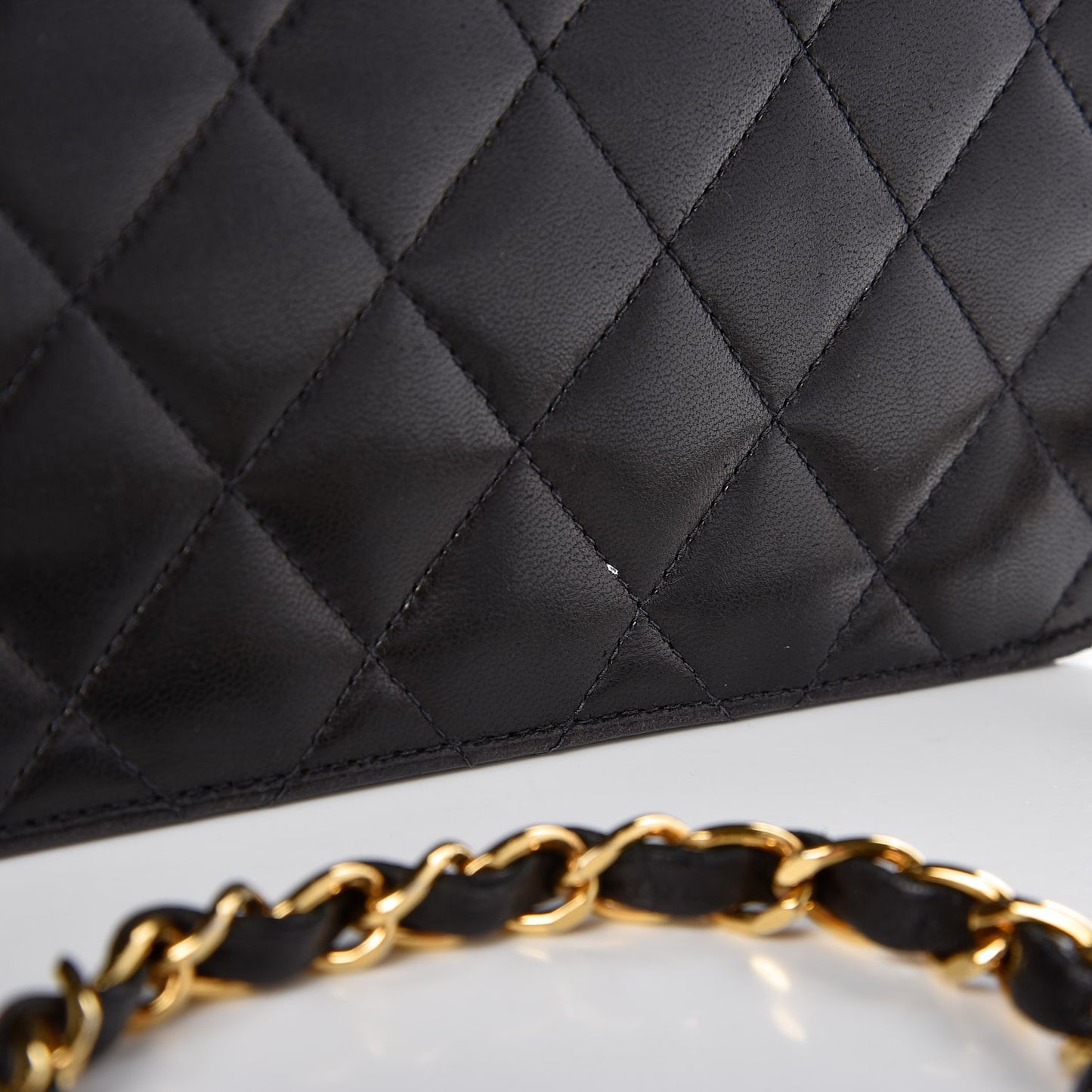 Lambskin Quilted Medium Single Flap Black