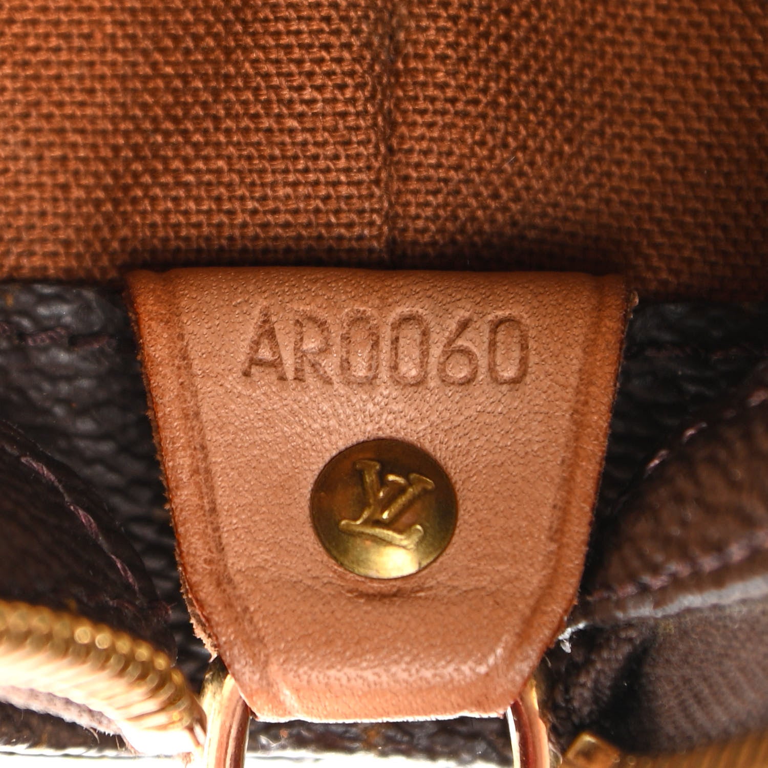 Louis Vuitton Monogram Cabas Mezzo 7 of 19