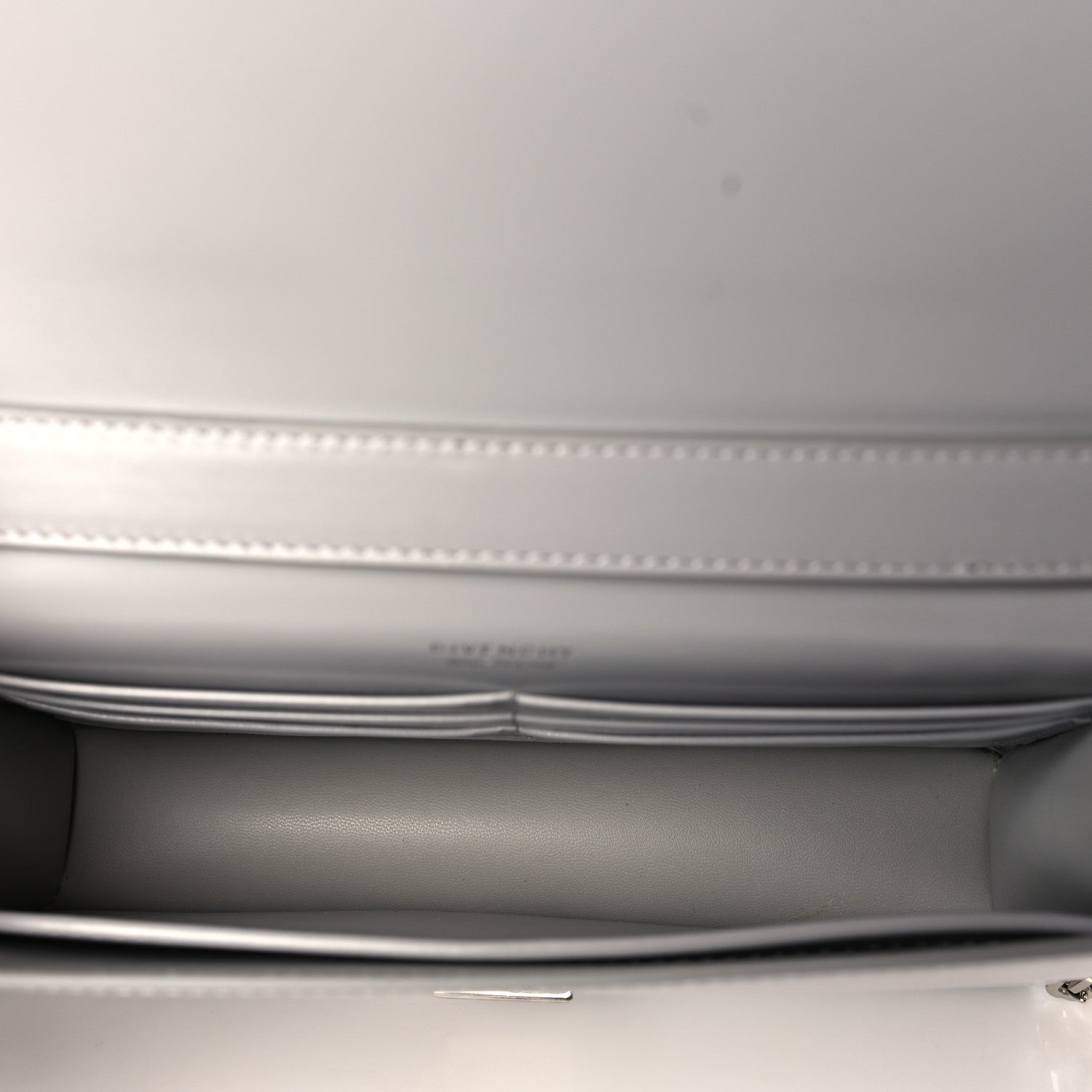 Givenchy Calfskin Medium 4G Chain Shoulder Bag Cloud Grey 5 of 8