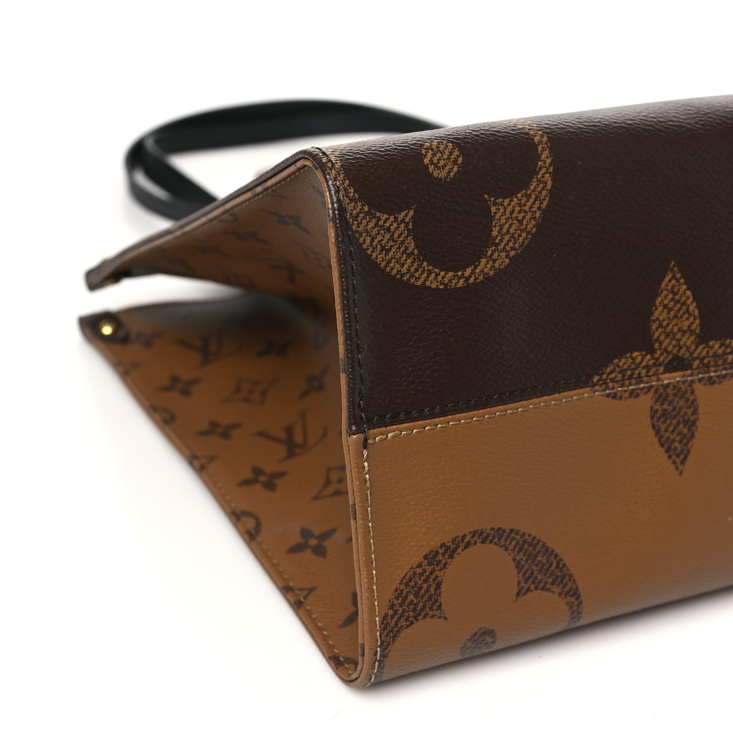 Reverse Monogram Giant Onthego MM