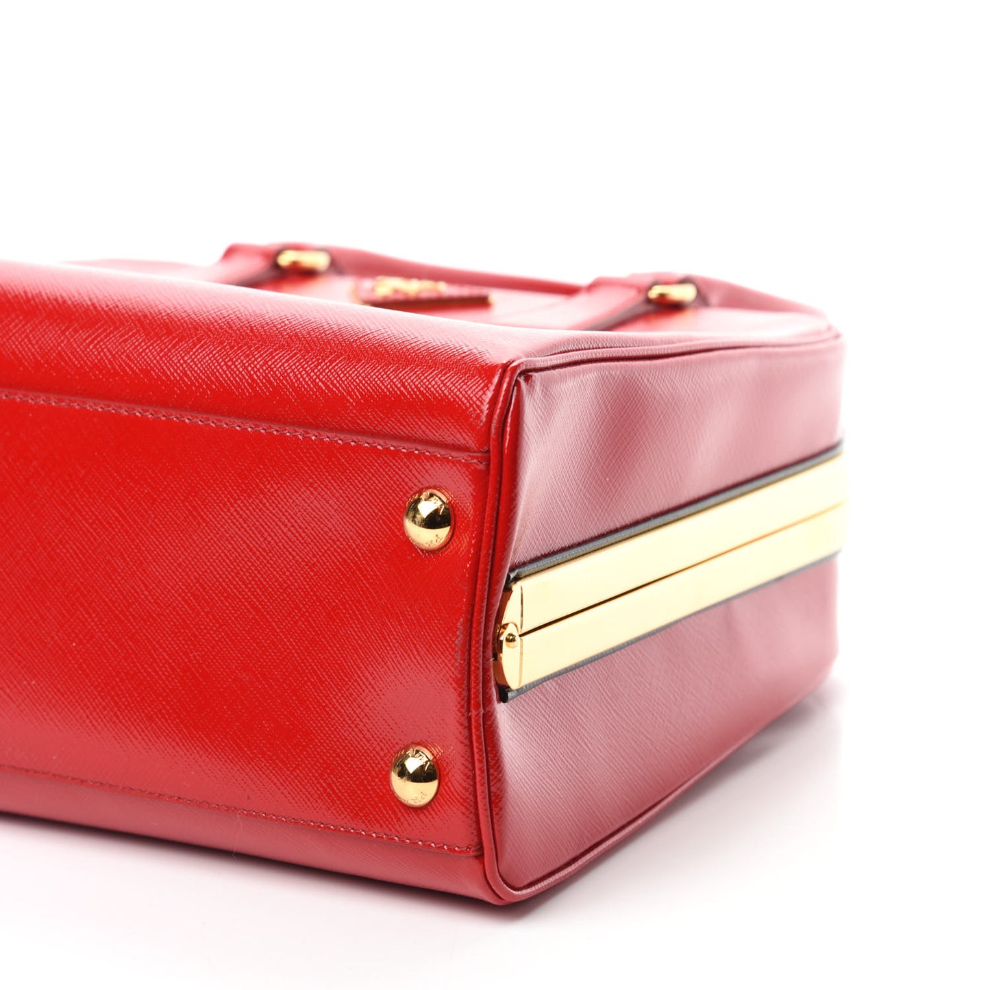 Saffiano Vernice Pyramid Bag Rosso