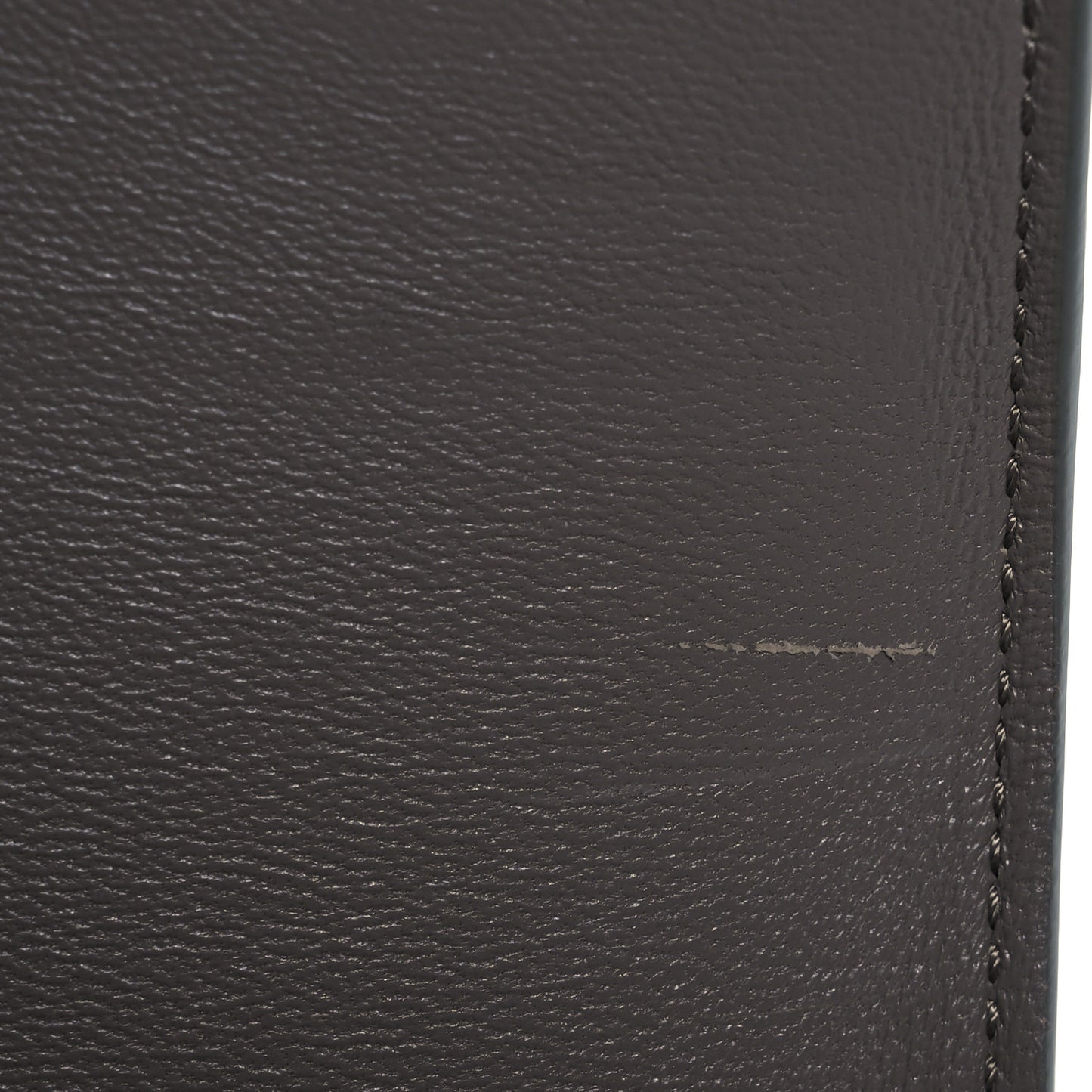 Shiny Calfskin Medium Triomphe Pebble