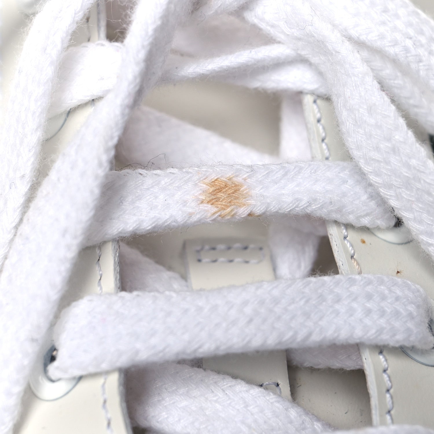 Gucci Calfskin Web Bee Embroidered Womens Ace Platform Sneakers 36 White  1081028 – FASHIONPHILE