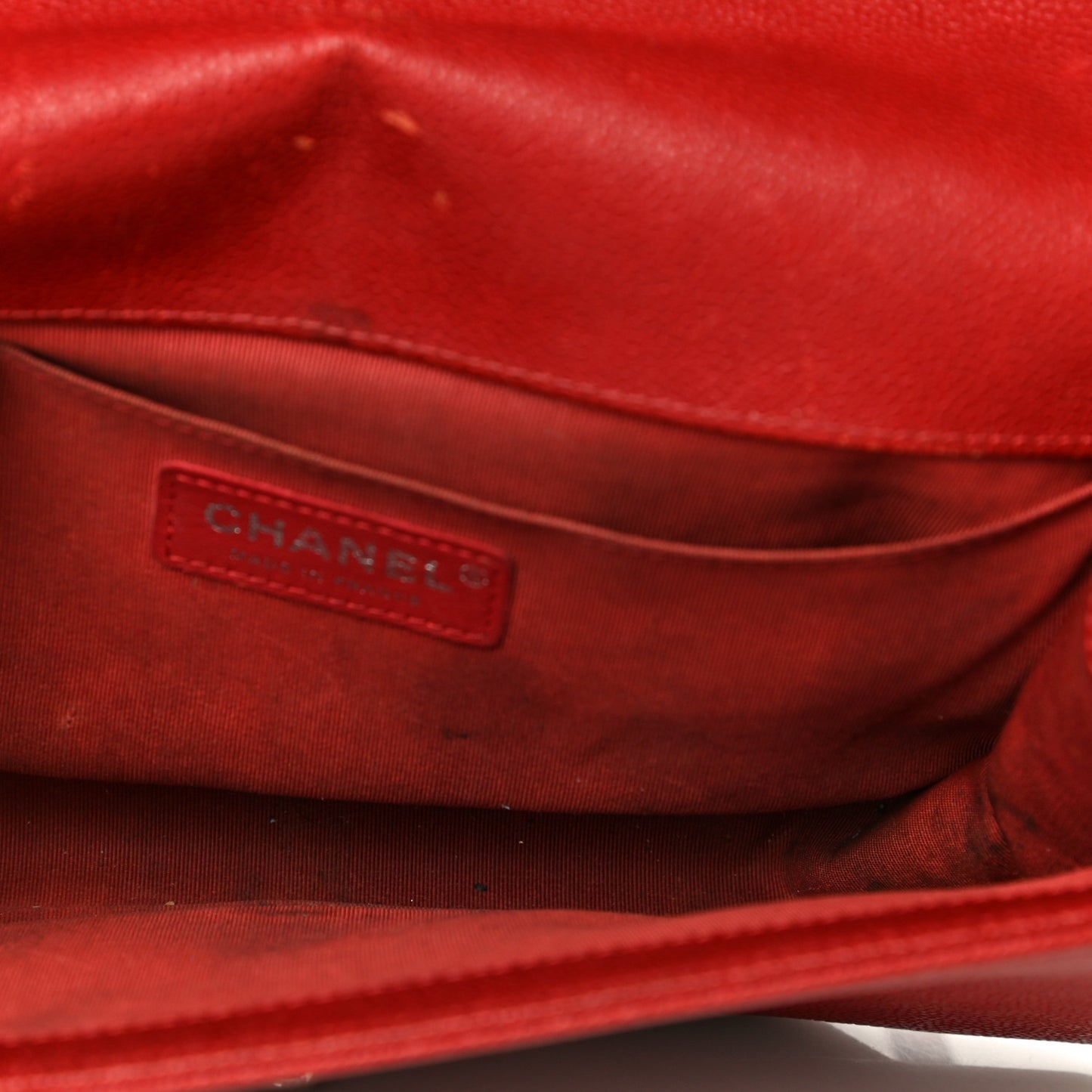 Caviar Quilted Medium Boy Flap Red