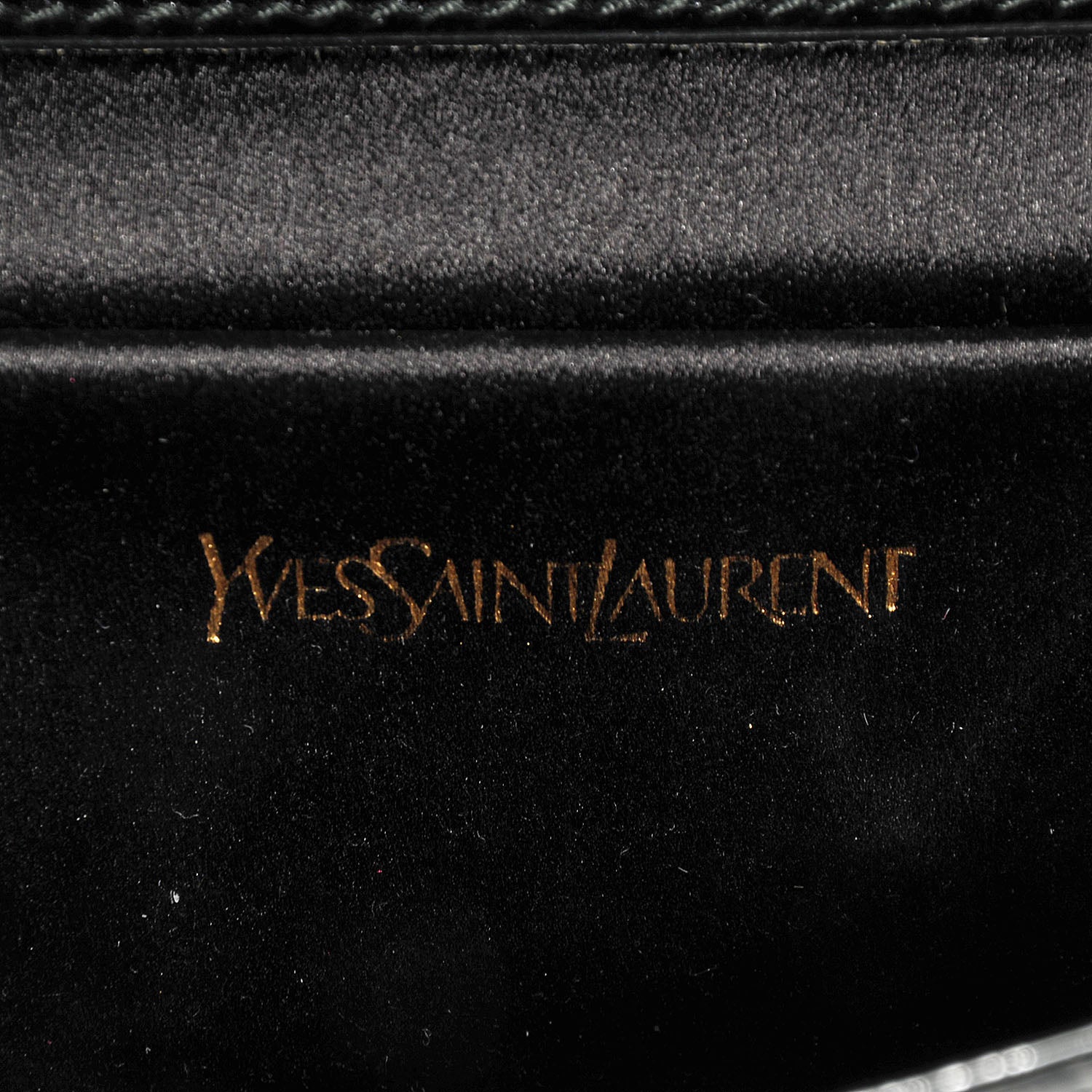 Saint Laurent Textured Patent Monogram Large Belle De Jour Clutch Black 6 of 7