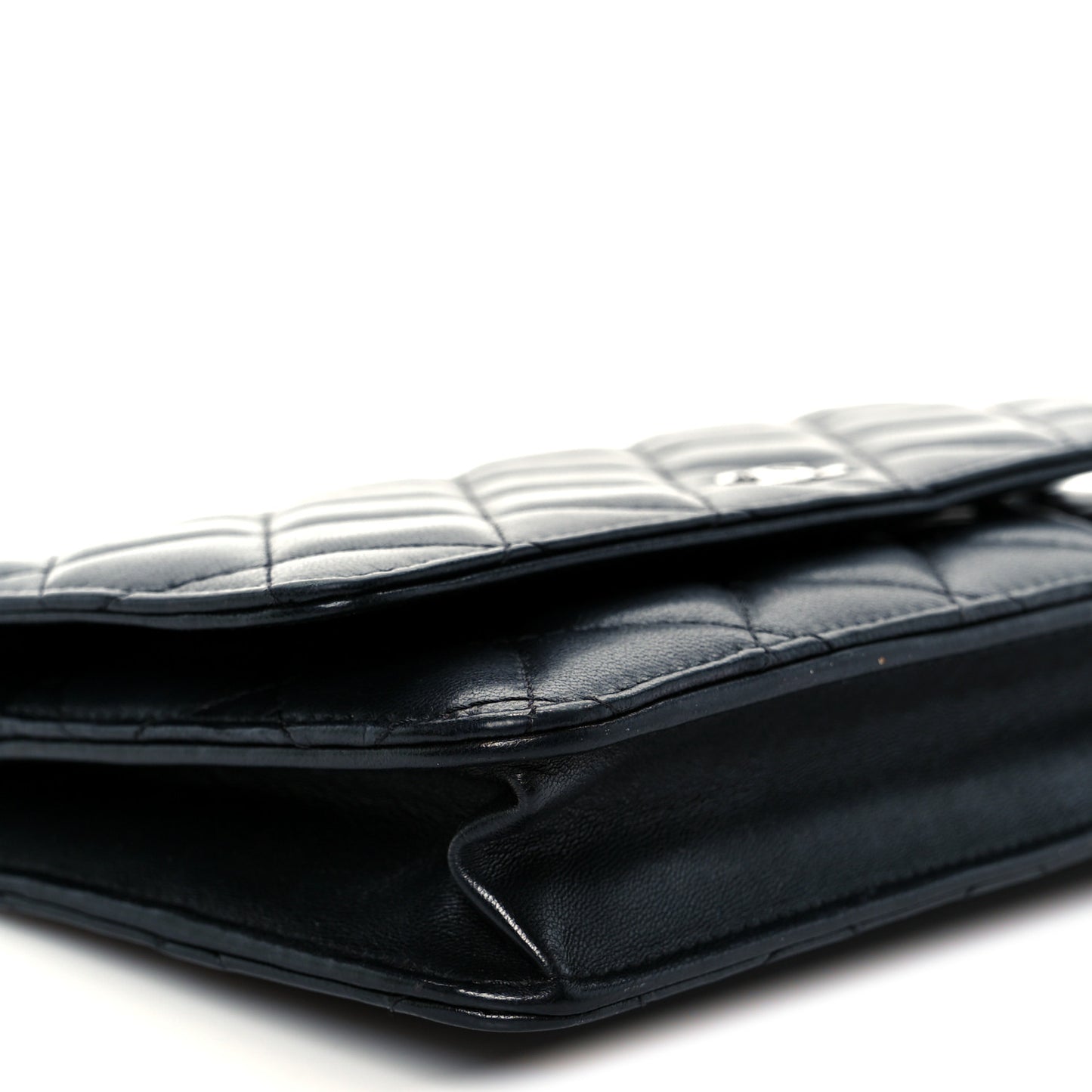 Lambskin Quilted Wallet On Chain WOC Black