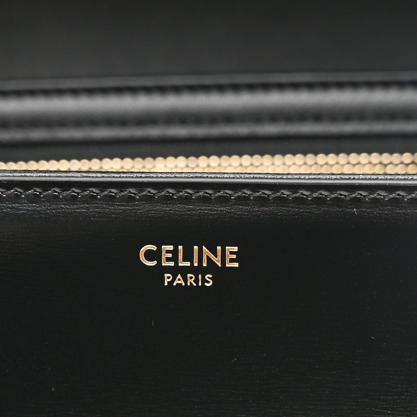 Shiny Calfskin Medium Triomphe Black