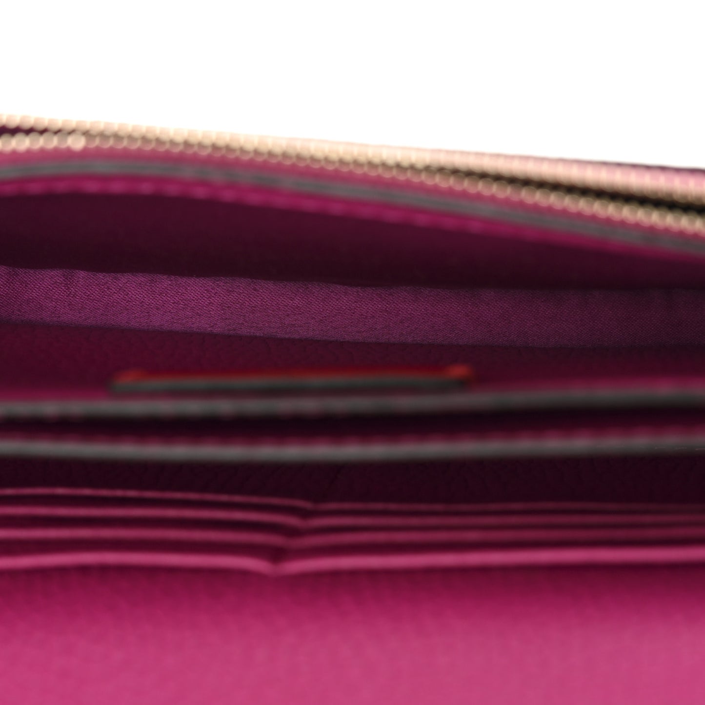 Pebbled Calfskin Rockstud Flap Wallet On Chain Rose Violet