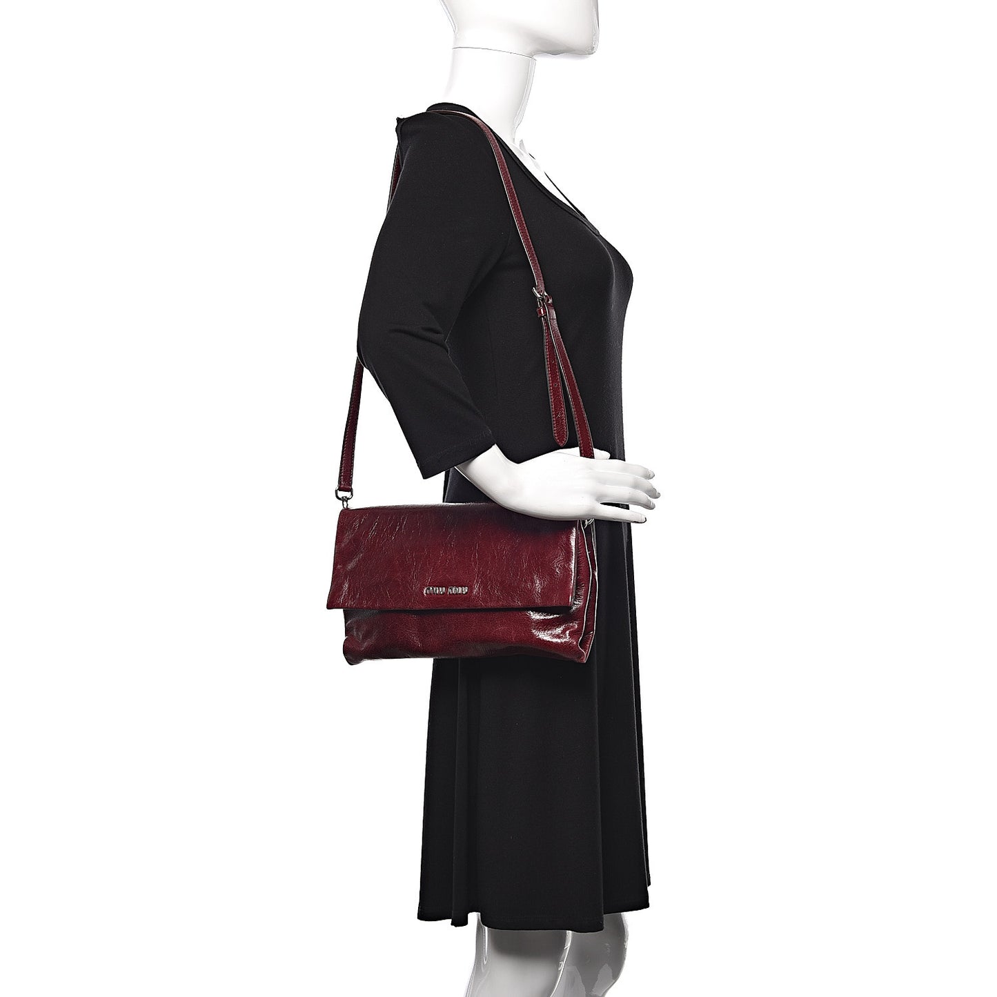 Vitello Shine Clutch Amaranto