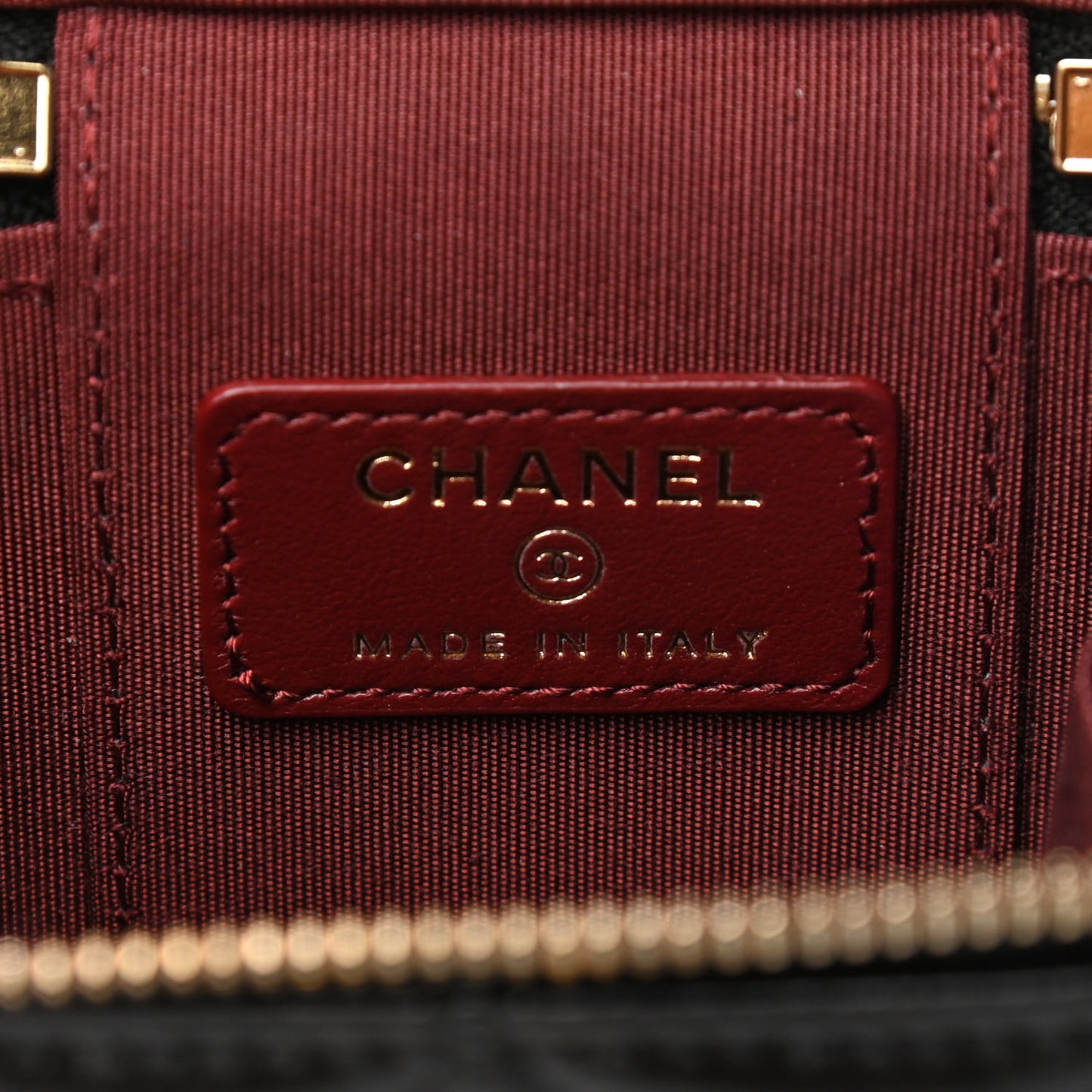 Calfskin Quilted Mini Perfect Fit Vanity Case With Chain Black