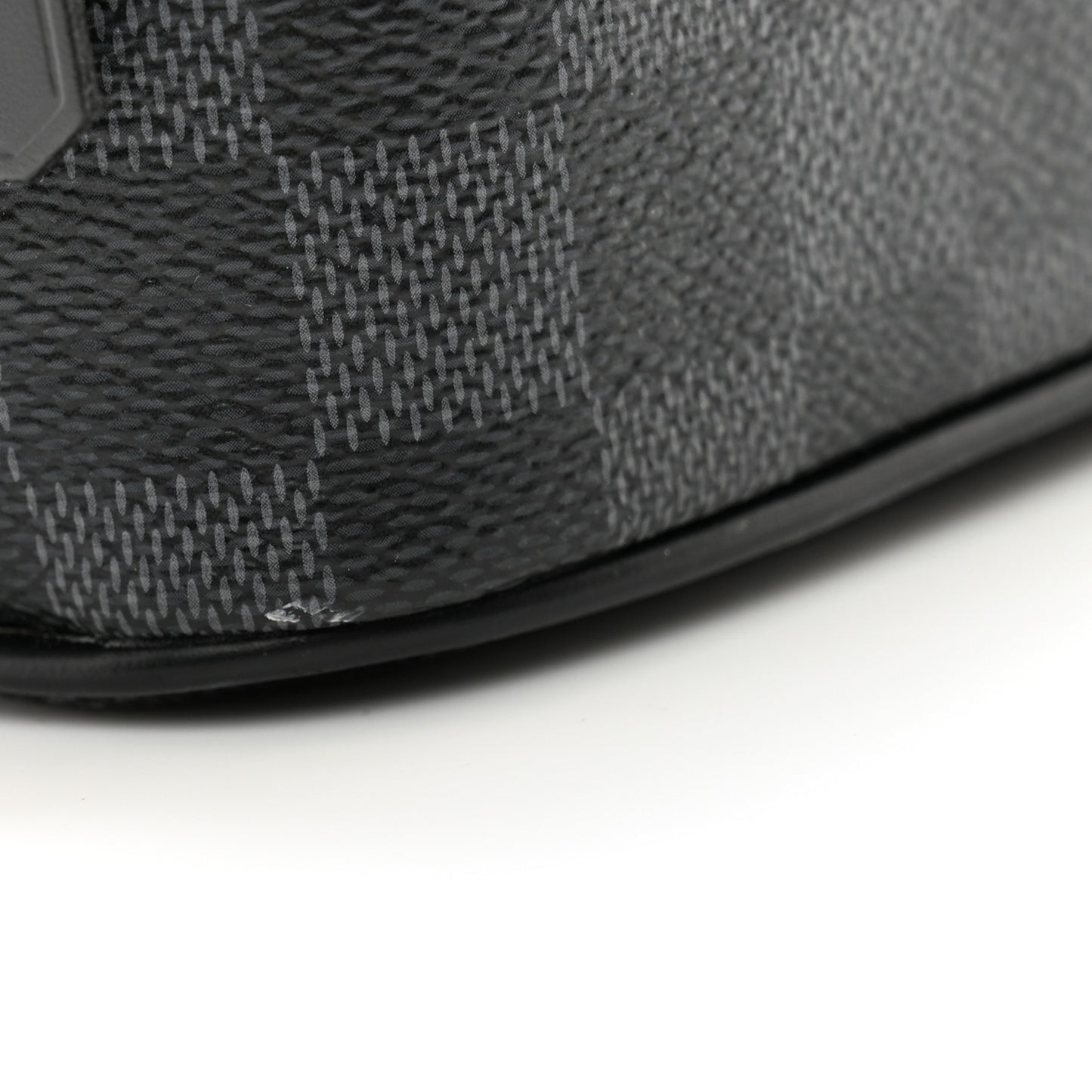 Damier Graphite Hanging Toiletry Kit