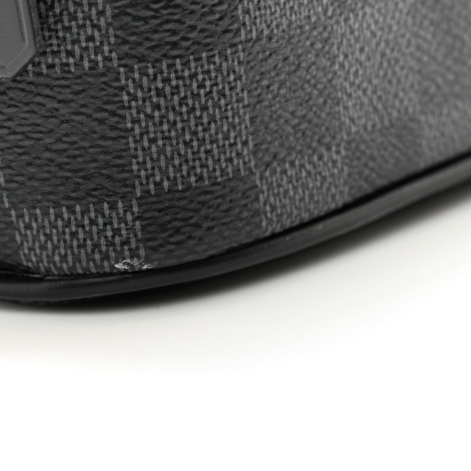 Louis Vuitton Damier Graphite Hanging Toiletry Kit 8 of 9