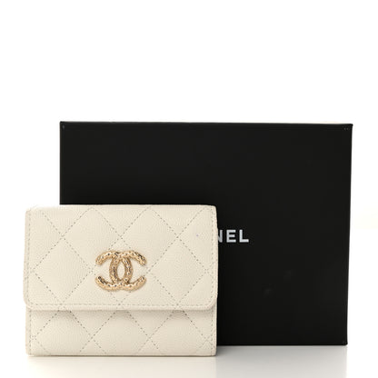Chanel Caviar Quilted Chain CC Quilted Compact Flap Card Holder White 9 of 9