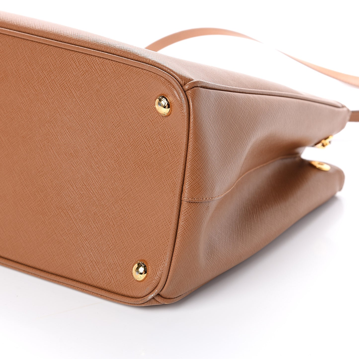 Saffiano Medium Galleria Double Zip Tote Caramel