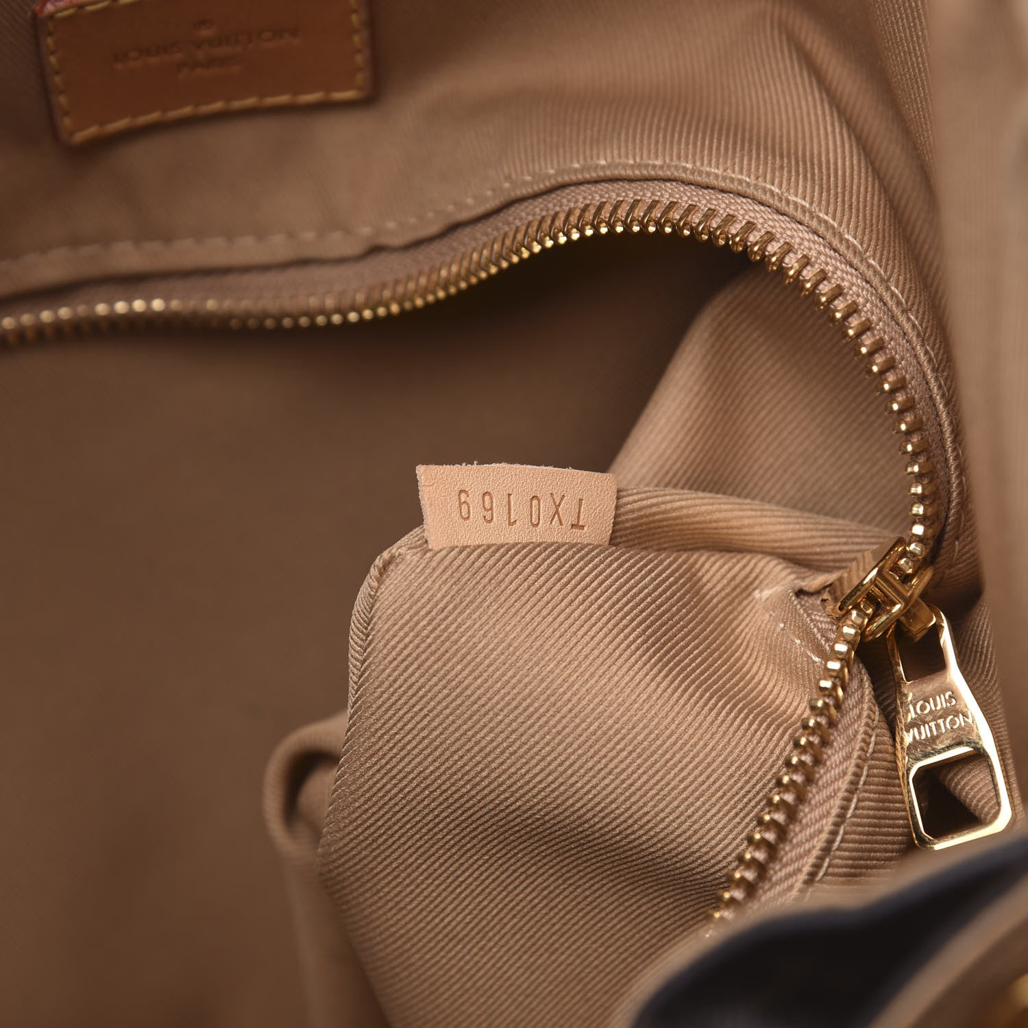 Louis Vuitton Monogram Graceful MM 8 of 13